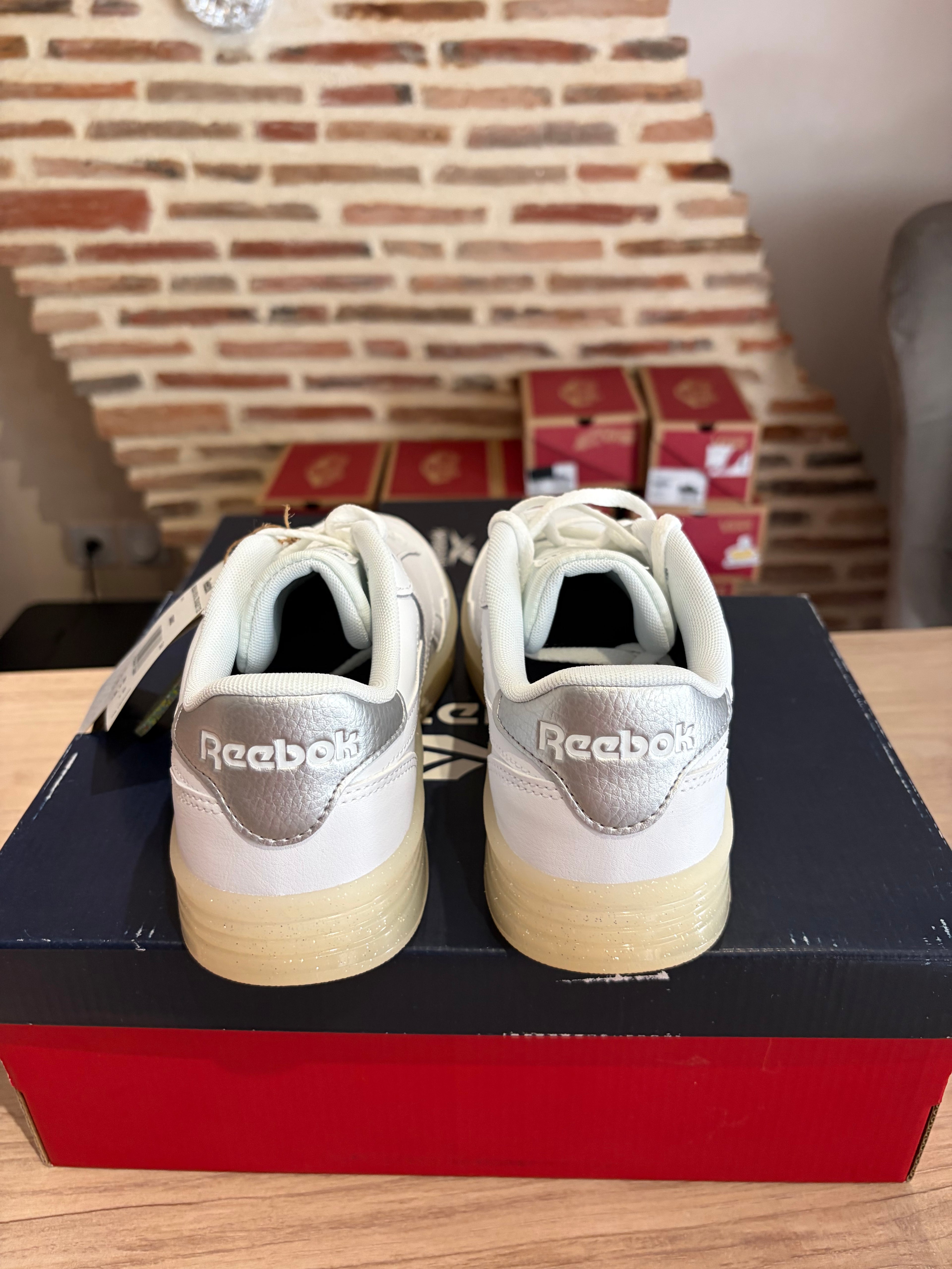 Reebok Royal Techque T CE Femme Blanche – Pointure 38,5 – Neuves avec boîte