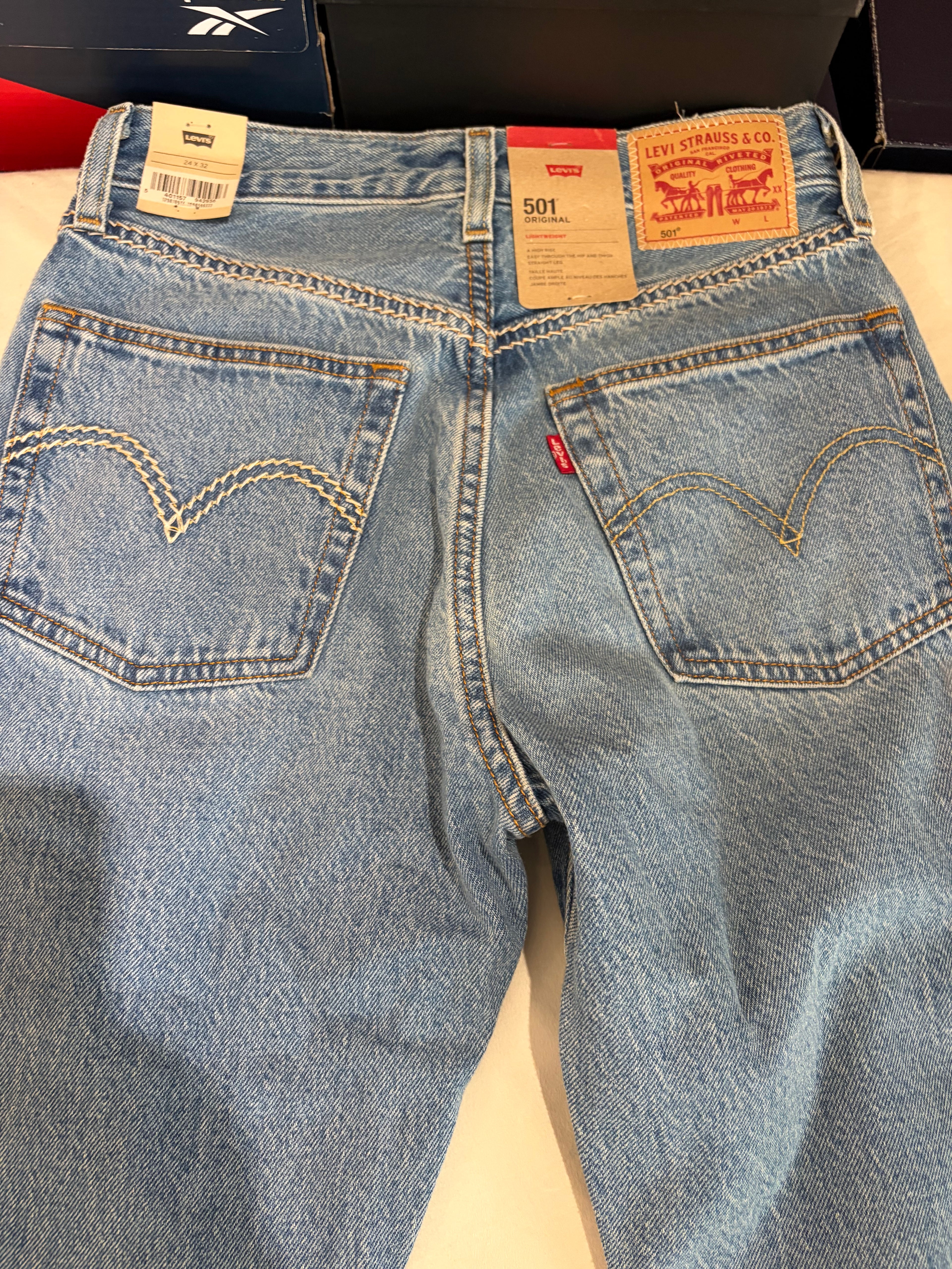 Levi's 501 Original Femme Bleu Clair 24x32 | Jean Droit Iconique Neuf