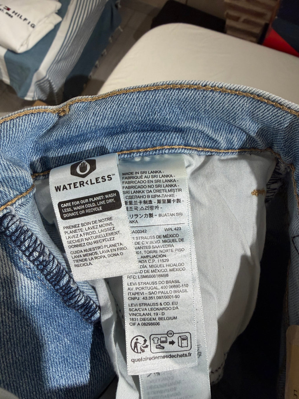 Levi's High-Waisted Mom Jeans Femme Bleu Clair 24x27 | Jean Taille Haute Neuf