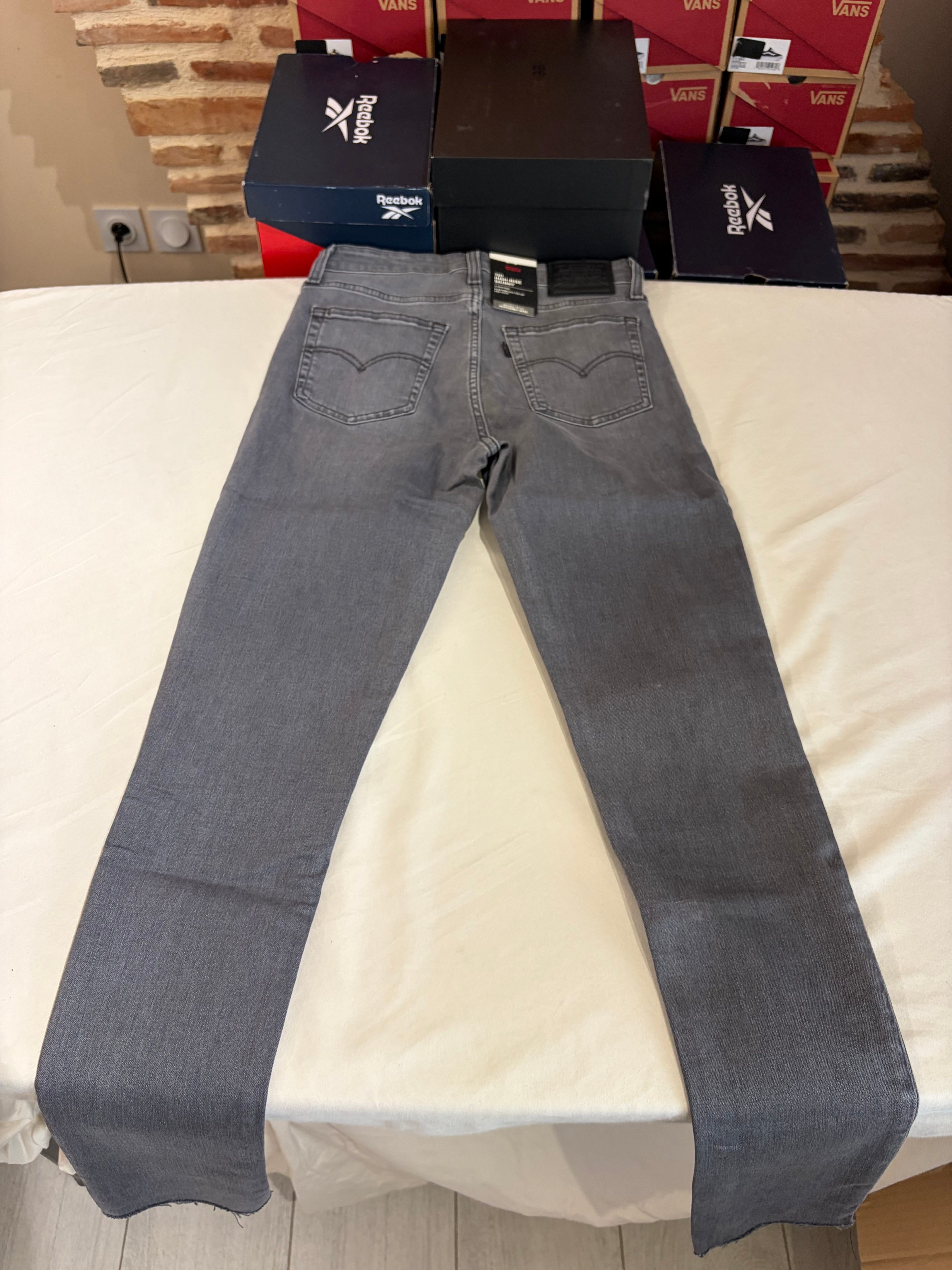 Jean Levi's® 721 High Rise Skinny Femme Gris Délavé – Taille W27 L30 – Neuf avec Étiquette