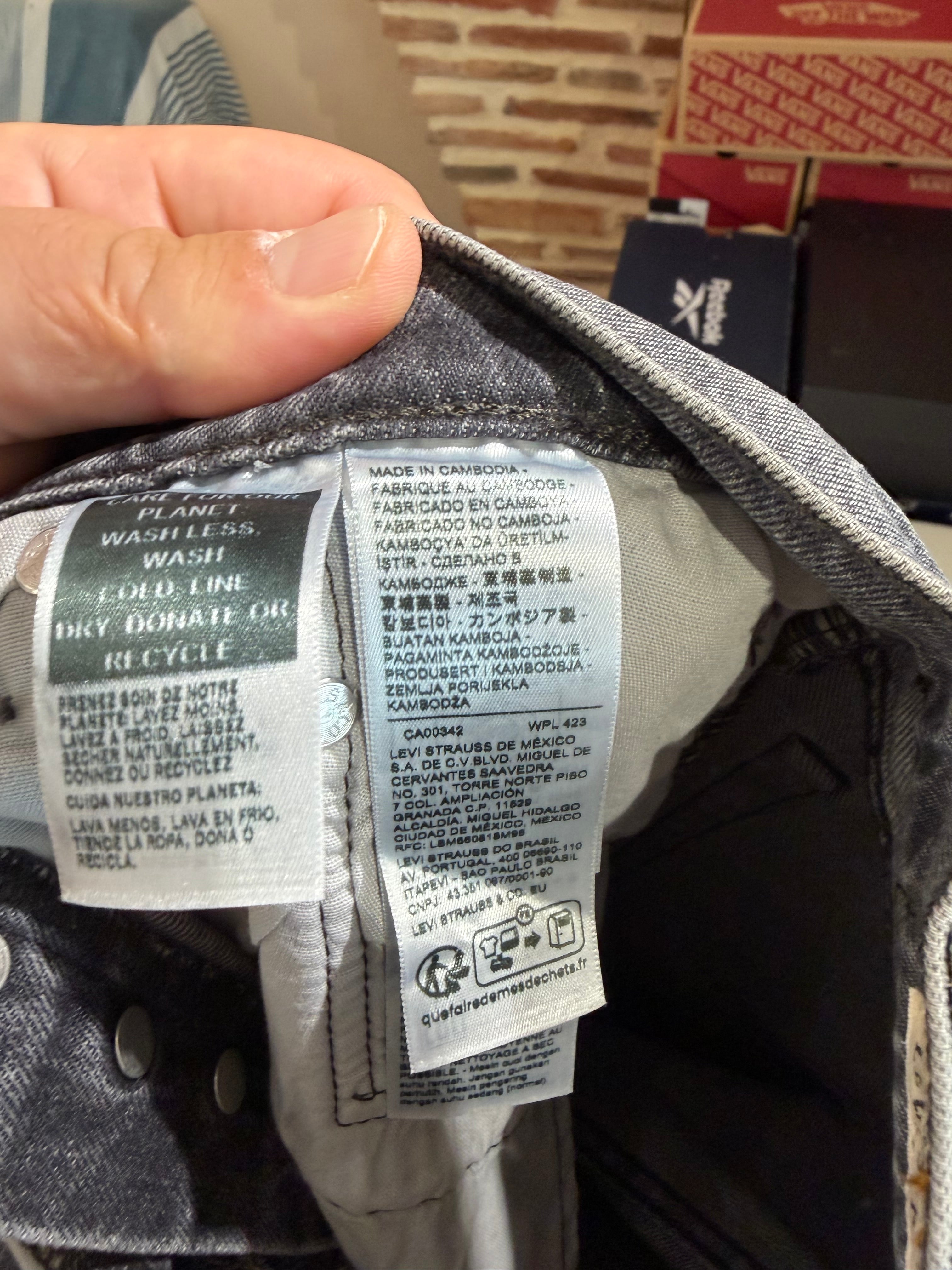 Jean Levi's® 501® Original Femme Gris Délavé – Taille W27 L30 – Neuf avec Étiquette