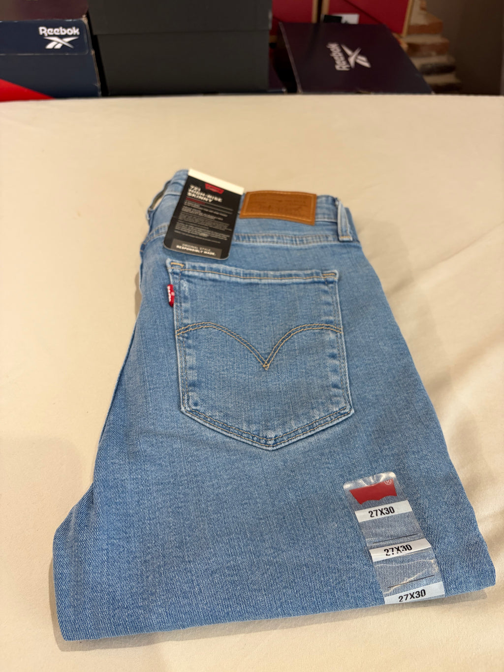 Jean Levi's® 721 High-Rise Skinny Femme Bleu Denim Clair – Taille W27 L30 – Neuf avec Étiquette