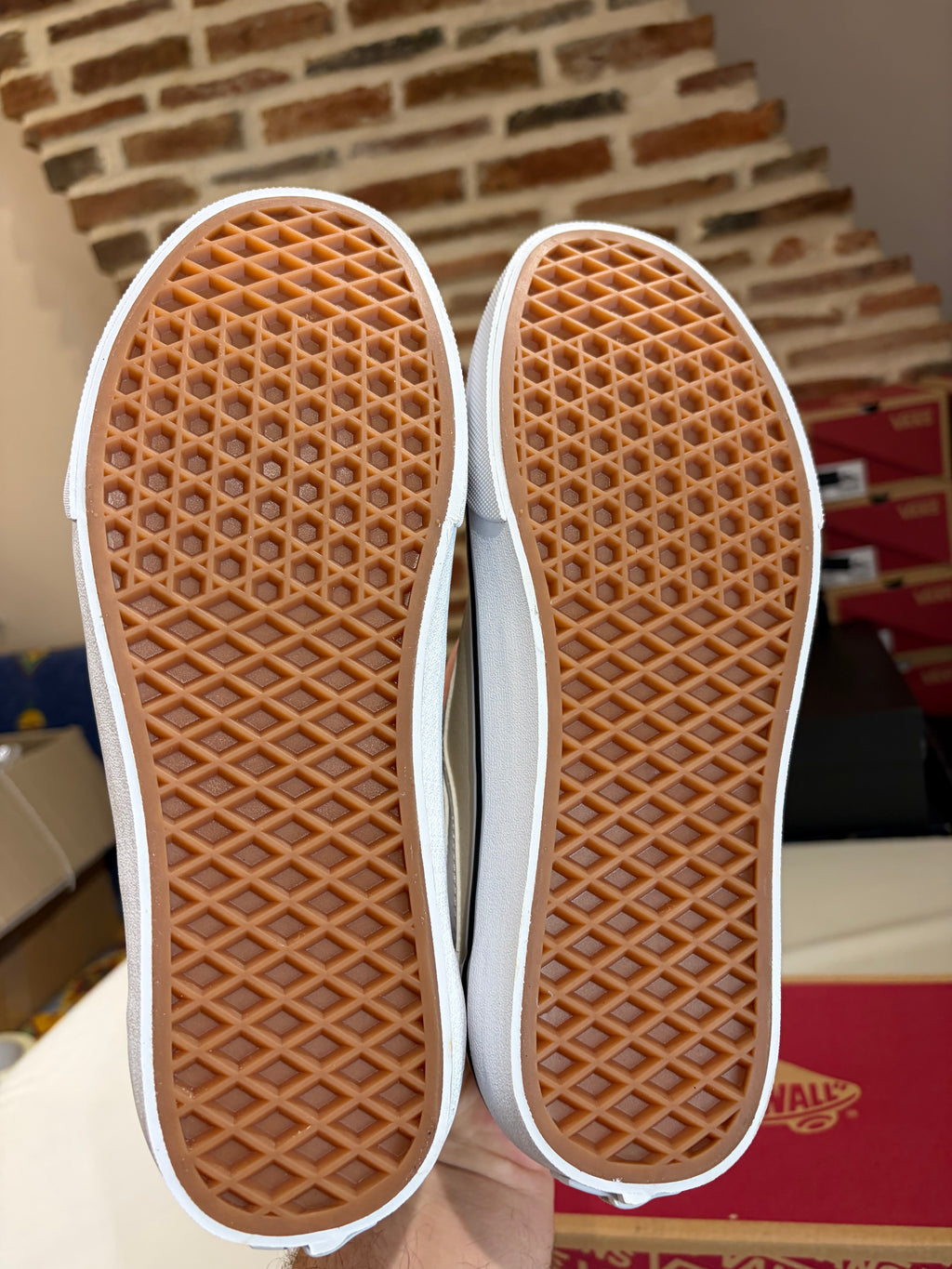 Vans Ward Deluxe Tumble Leather Birch – Homme – Taille 40,5 – Neuves avec boîte