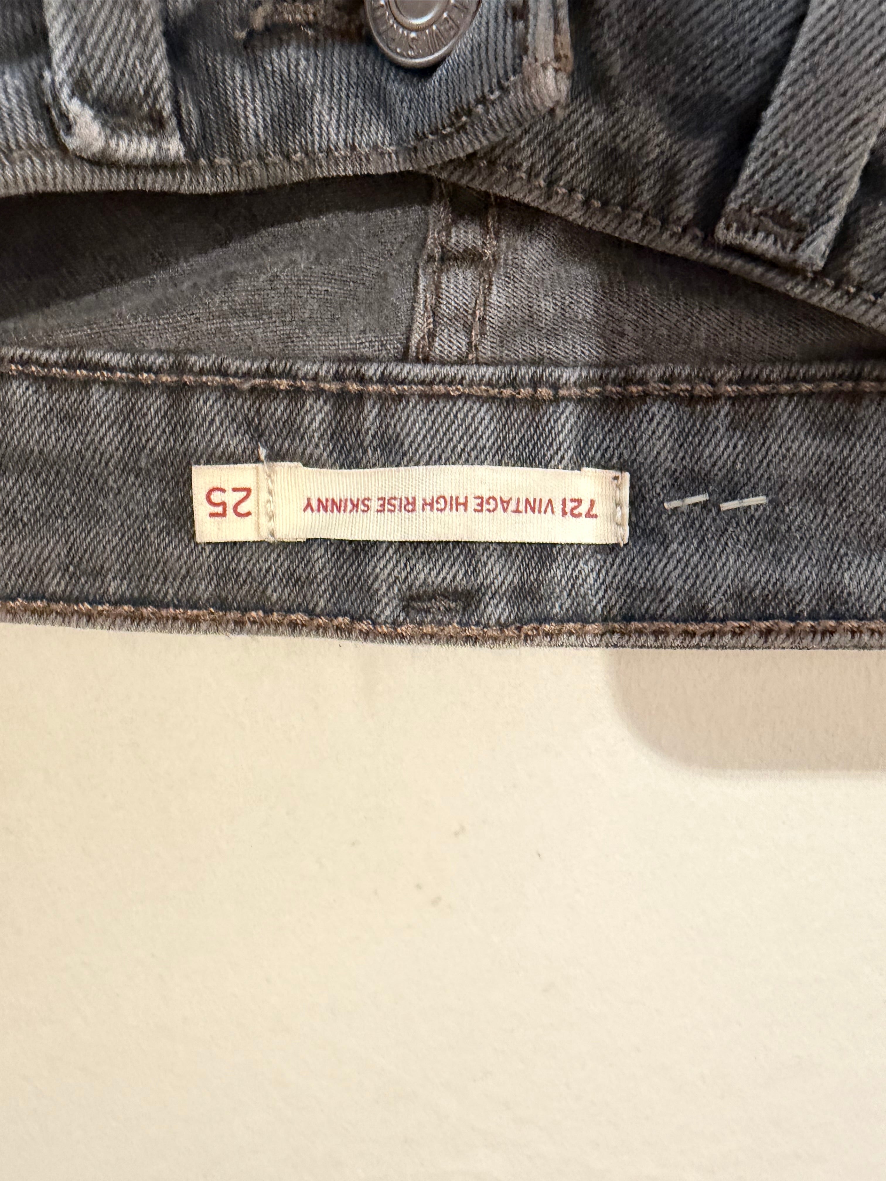 Jean Levi's® 721 Vintage High Rise Skinny Femme Gris Délavé – Taille 25 – Neuf