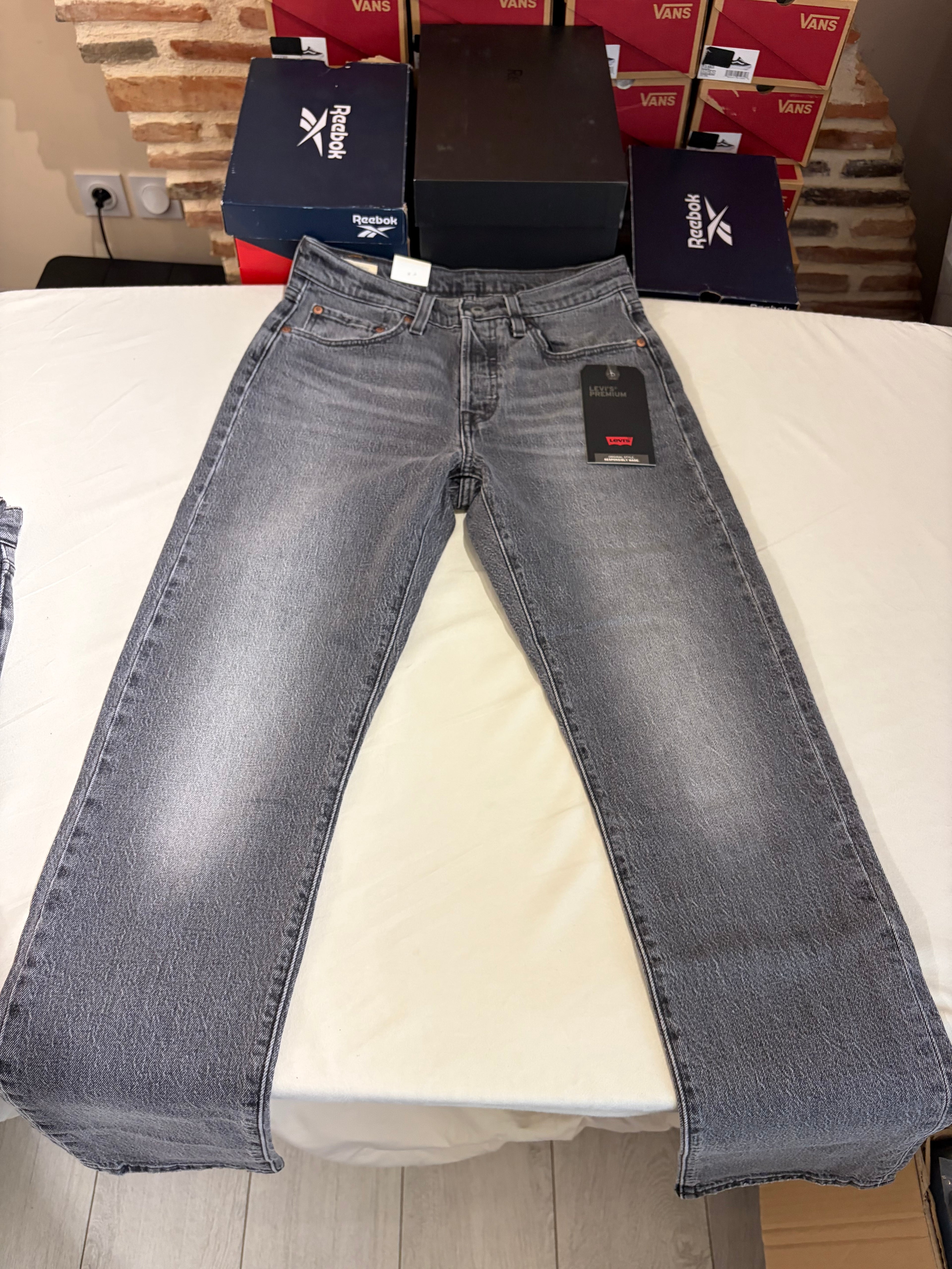 Jean Levi's® 501® Original Femme Gris Délavé – Taille W27 L32 – Neuf avec Étiquette