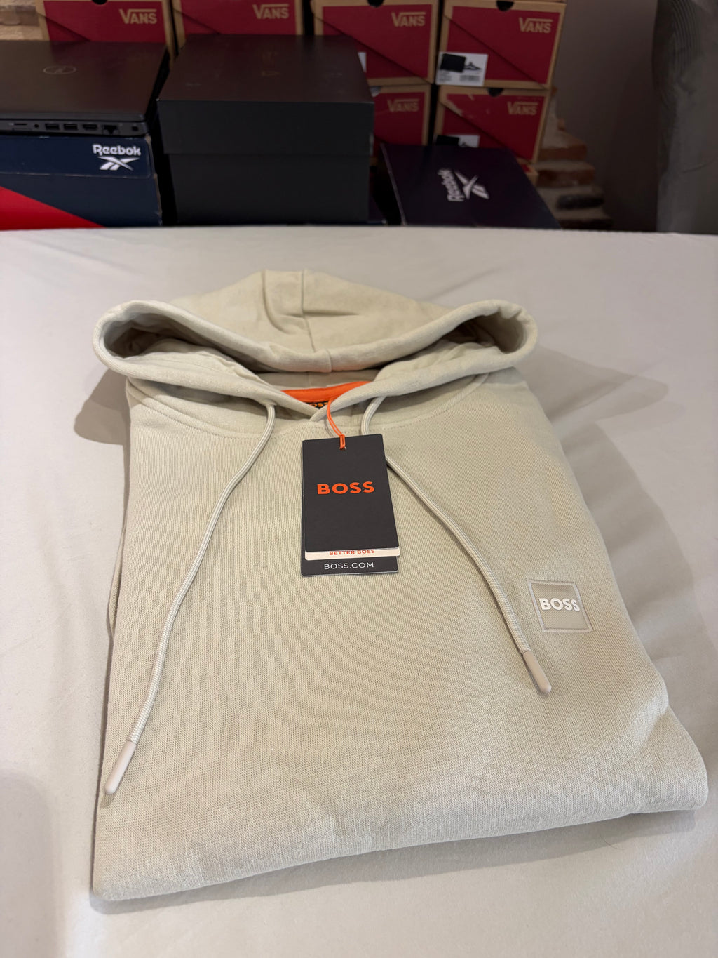 BOSS – Sweat à Capuche Homme Beige Clair Logo Patch – Taille XXL