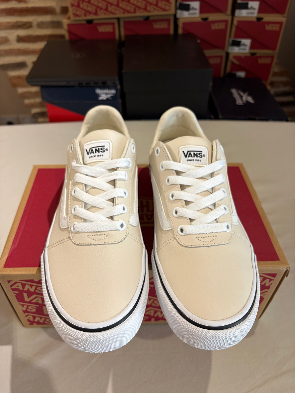 Vans Ward Deluxe Tumble Leather Birch – Homme – Taille 40,5 – Neuves avec boîte