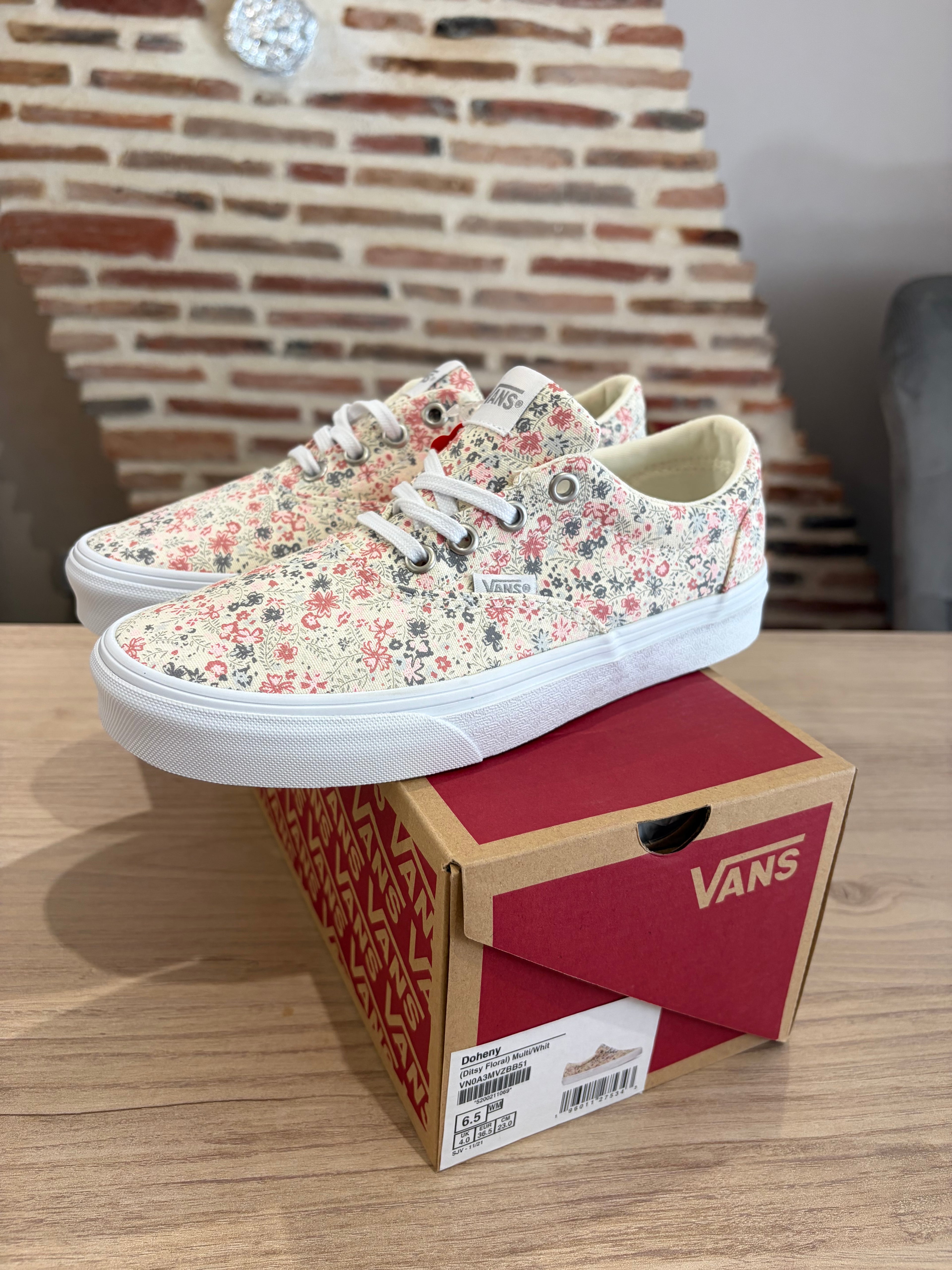Vans Doheny Ditsy Floral Femme – Pointure 36,5 – Neuves avec boîte