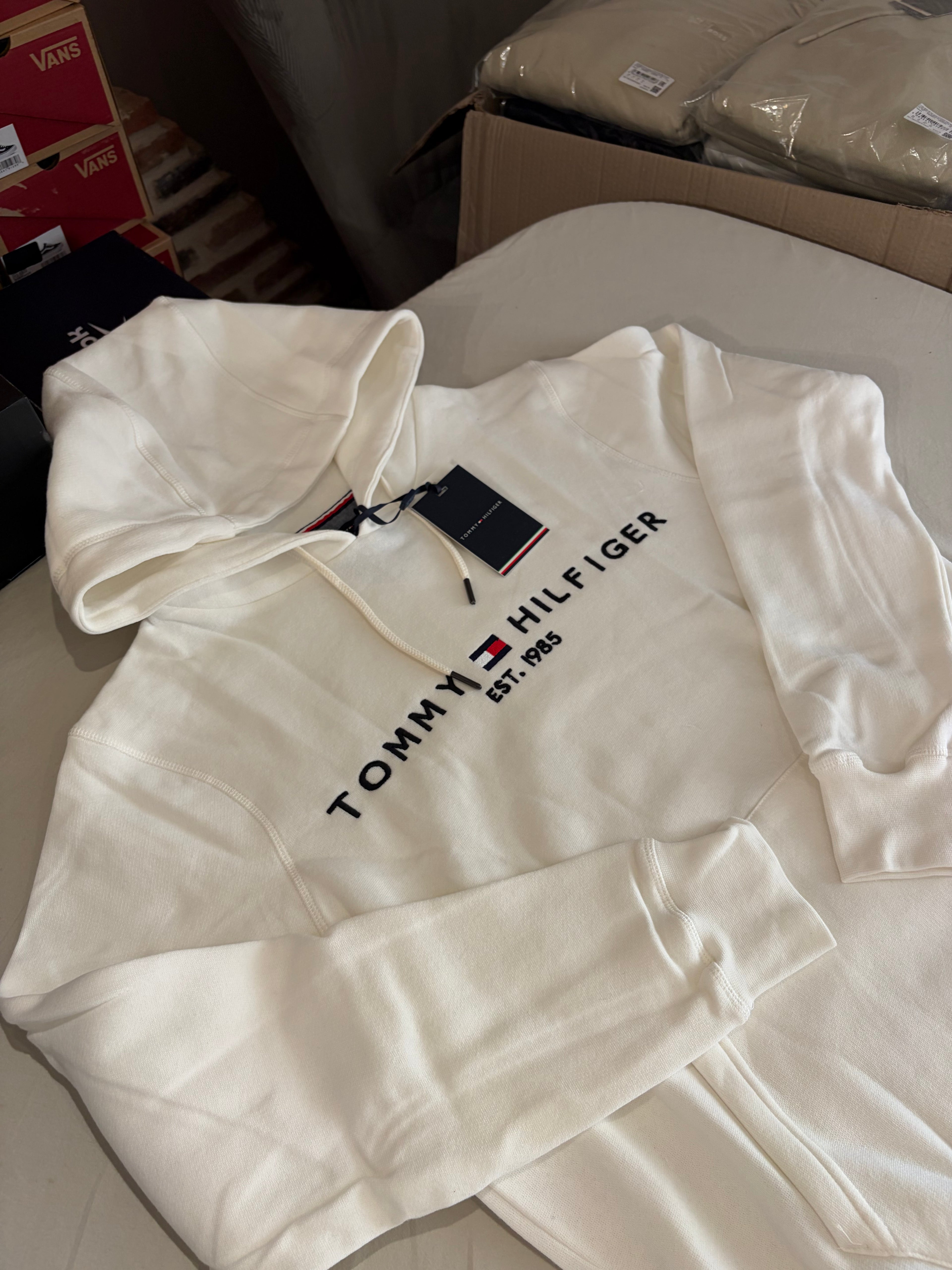 Sweat à capuche Tommy Hilfiger Homme Blanc Cassé  Taille L - Tommy Logo Hoody - Logo Brodé EST. 1985 - Neuf
