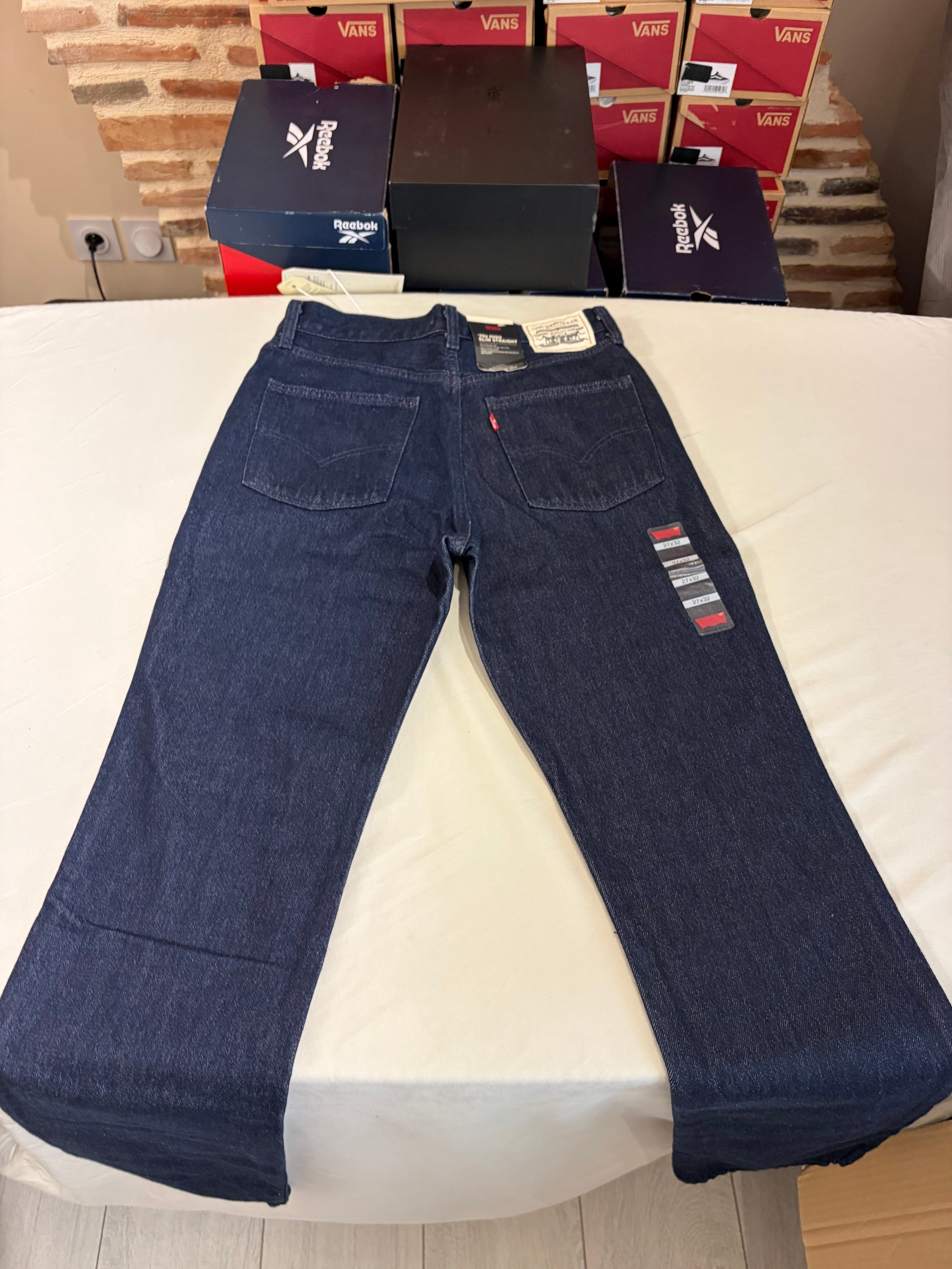Jean Levi's® 70s High Slim Straight Femme Bleu Brut – Taille W27 L32 – Neuf avec Étiquette
