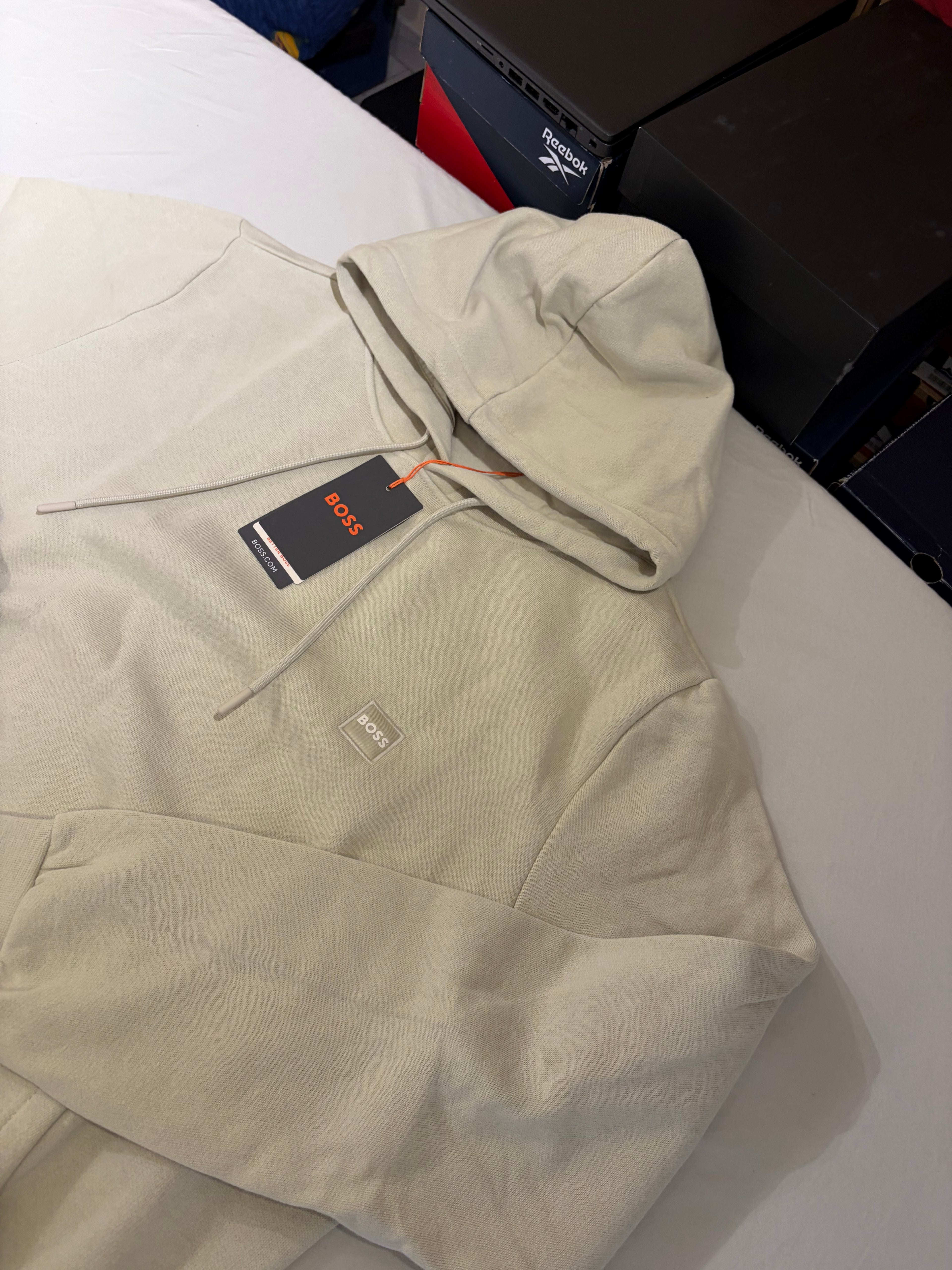 BOSS – Sweat à Capuche Homme Beige Clair Logo Patch – Taille XXL