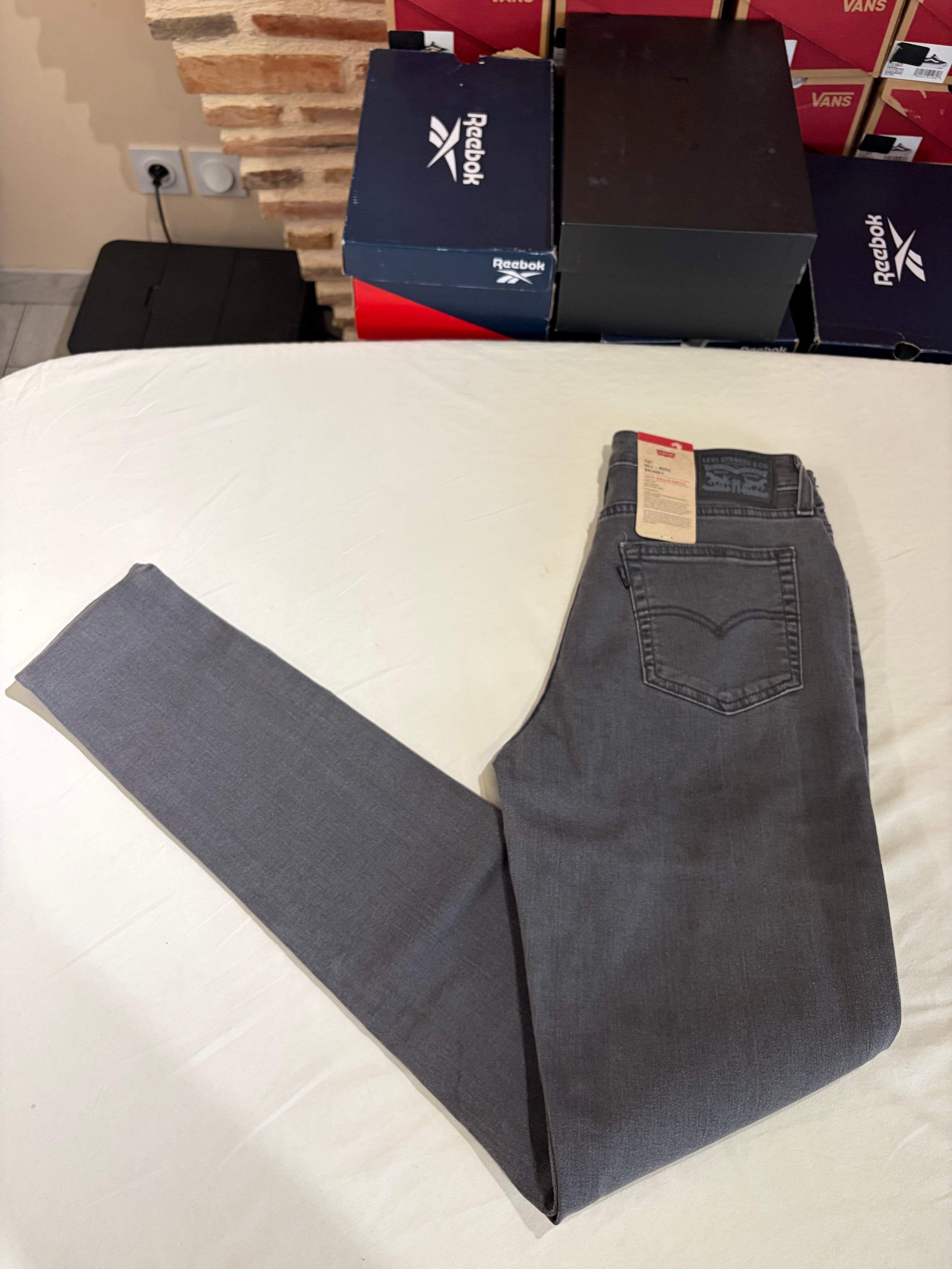 Jean Levi's® 721 High Rise Skinny Femme Gris Délavé – Taille W28 L34 – Neuf avec Étiquette