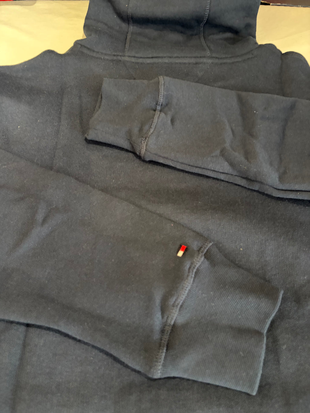 Sweat à Capuche Tommy Hilfiger Homme Bleu Marine – Logo Brodé EST. 1985 – Taille XL – Neuf