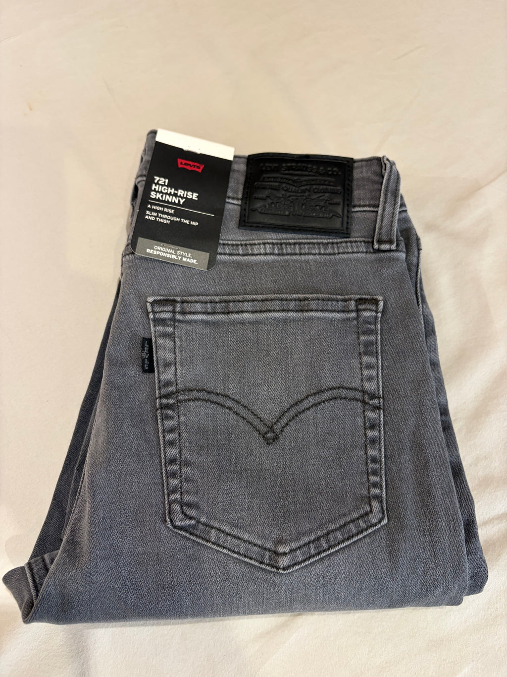 Jean Levi's® 721 High Rise Skinny Femme Gris Délavé – Taille W27 L30 – Neuf avec Étiquette