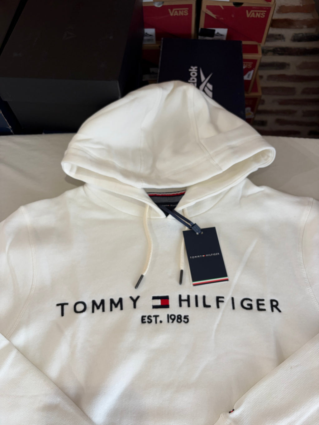 Sweat à capuche Tommy Hilfiger Homme Blanc Cassé Taille XL - Tommy Logo Hoody - Logo Brodé EST. 1985 - Neuf