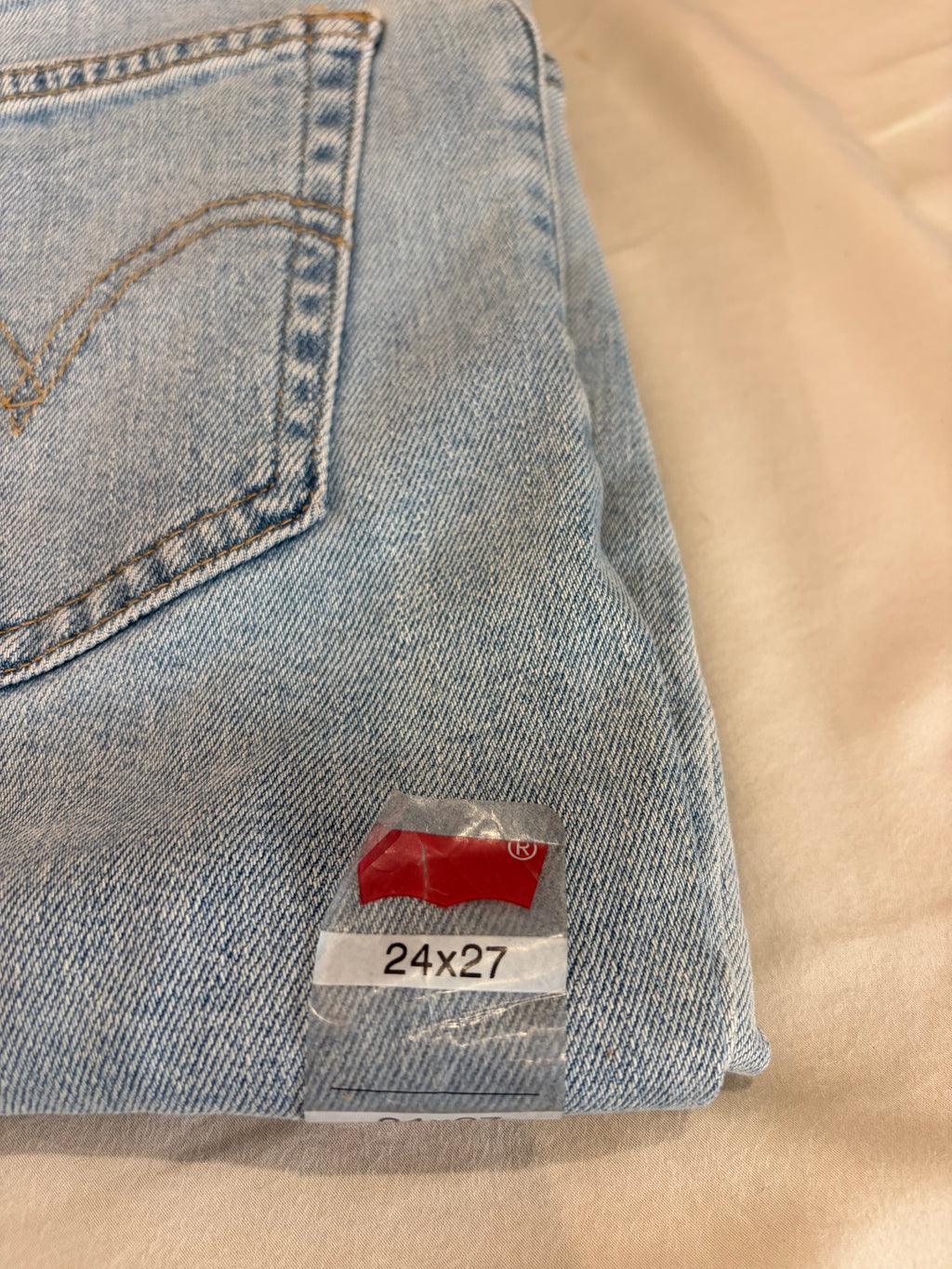 Levi's High-Waisted Mom Jeans Femme Bleu Clair 24x27 | Jean Taille Haute Neuf