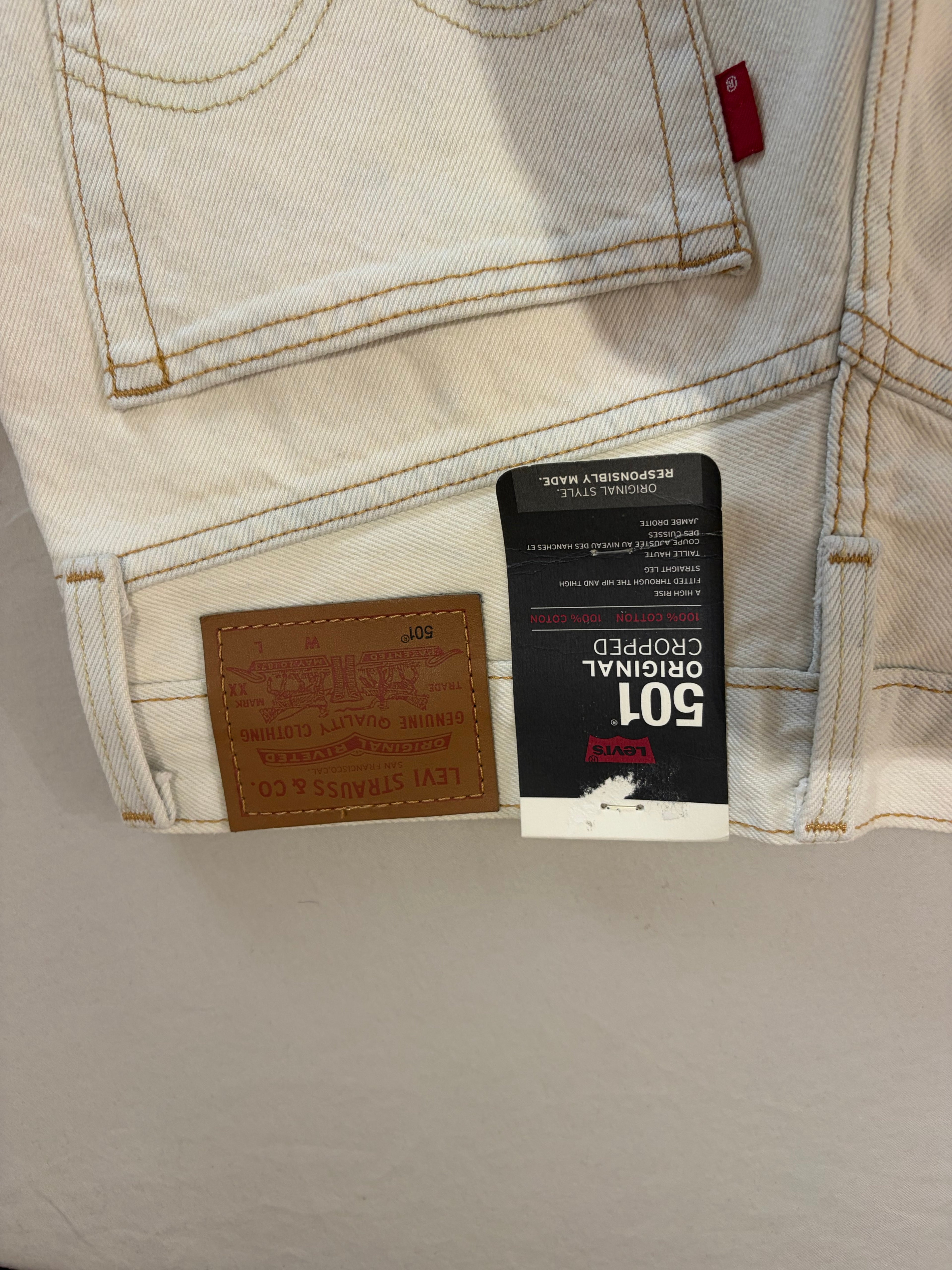 Jean Levi's® 501® Original Cropped Femme Écru – Taille W26 L26 – Neuf avec Étiquette