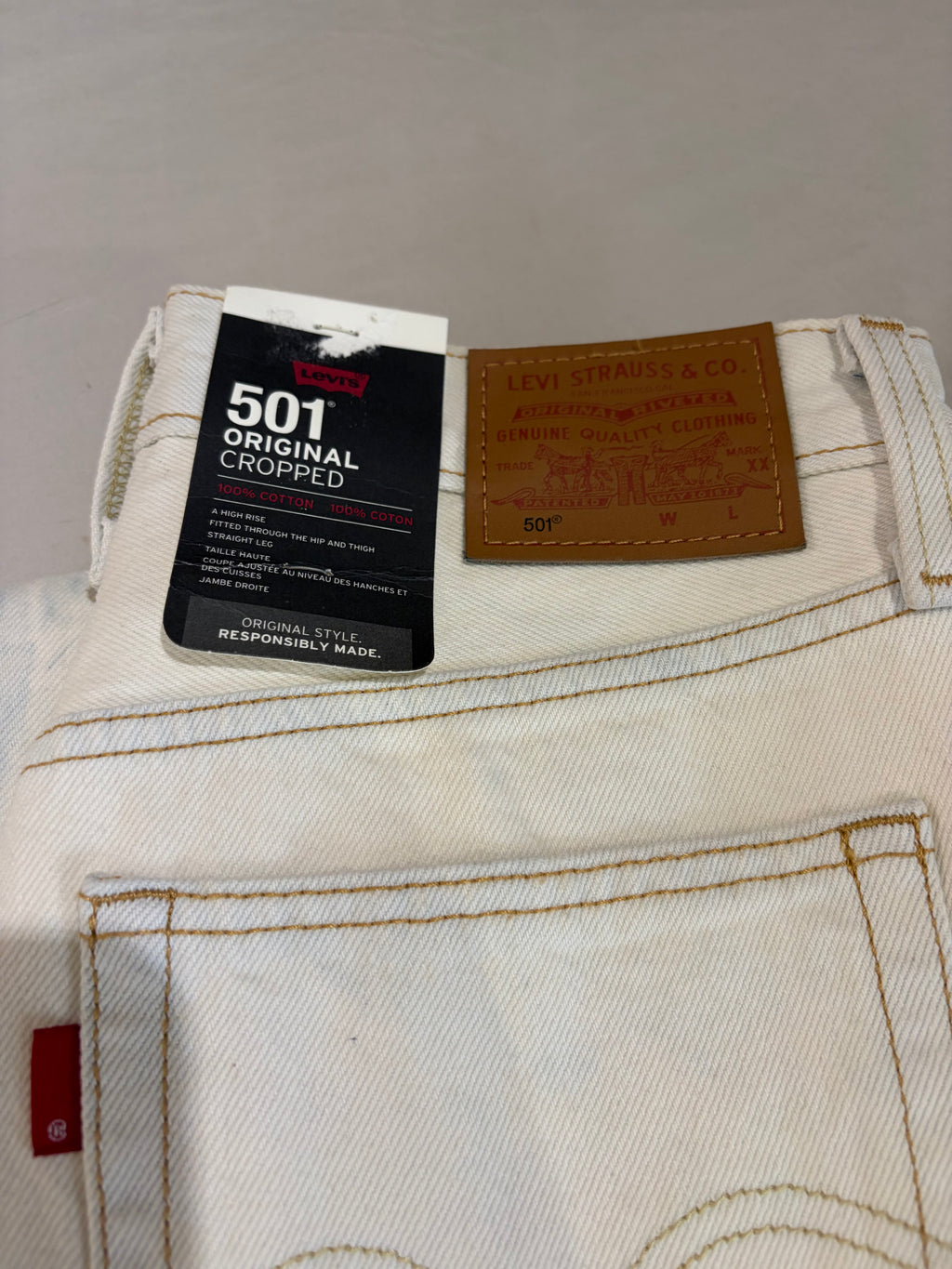 Jean Levi's® 501® Original Cropped Femme Écru – Taille W26 L26 – Neuf avec Étiquette