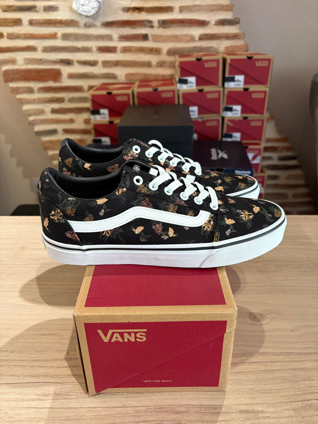 Vans Ward Garden Floral Black/White – Baskets Femme Taille 41