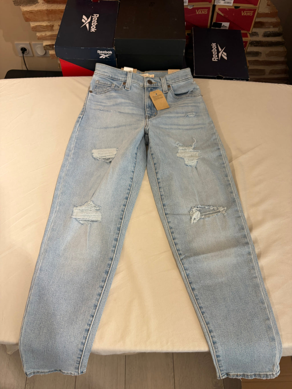 Levi's High-Waisted Mom Jeans Femme Bleu Clair 24x27 | Jean Taille Haute Neuf