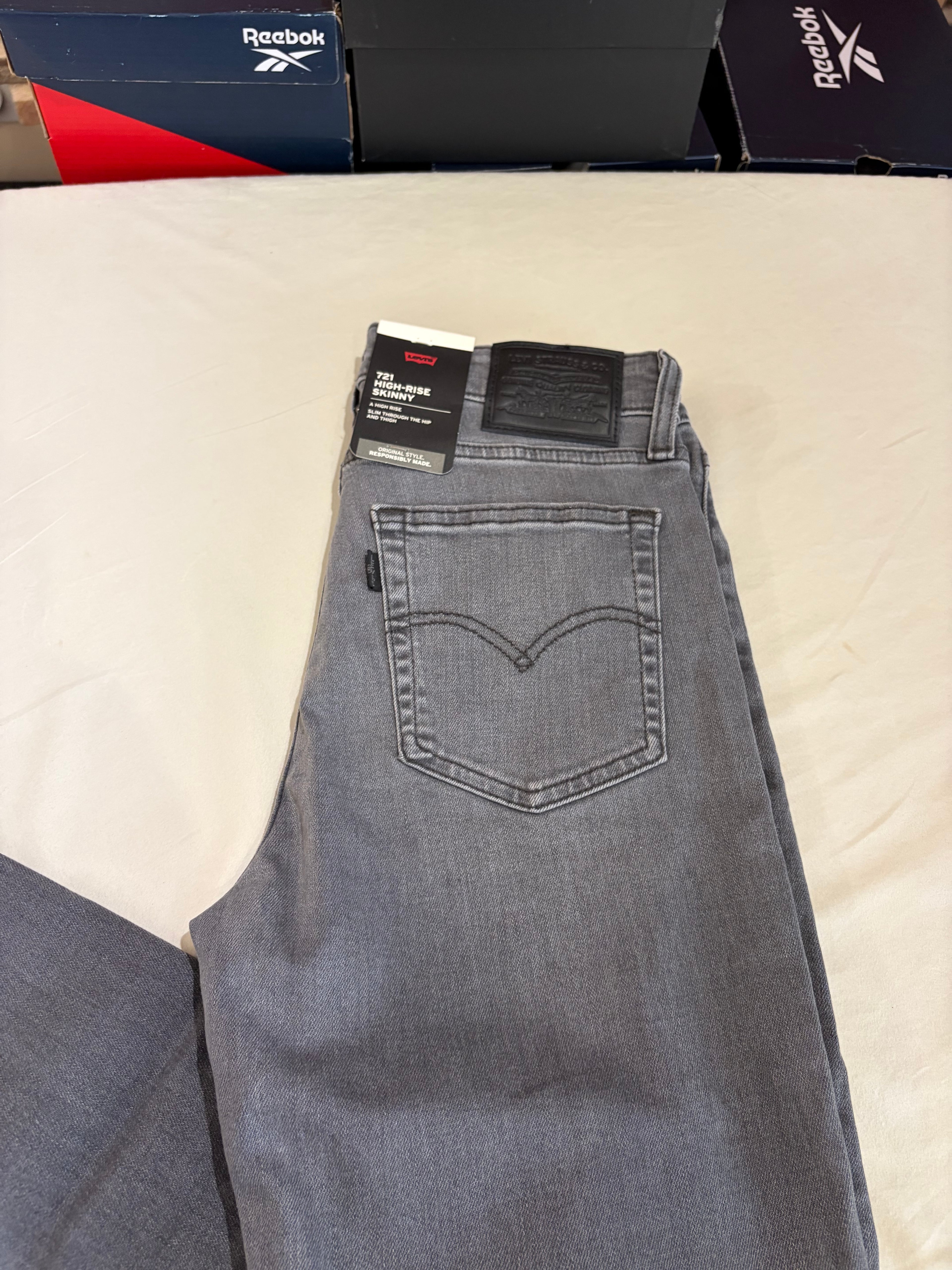 Jean Levi's® 721 High Rise Skinny Femme Gris Délavé – Taille W27 L30 – Neuf avec Étiquette