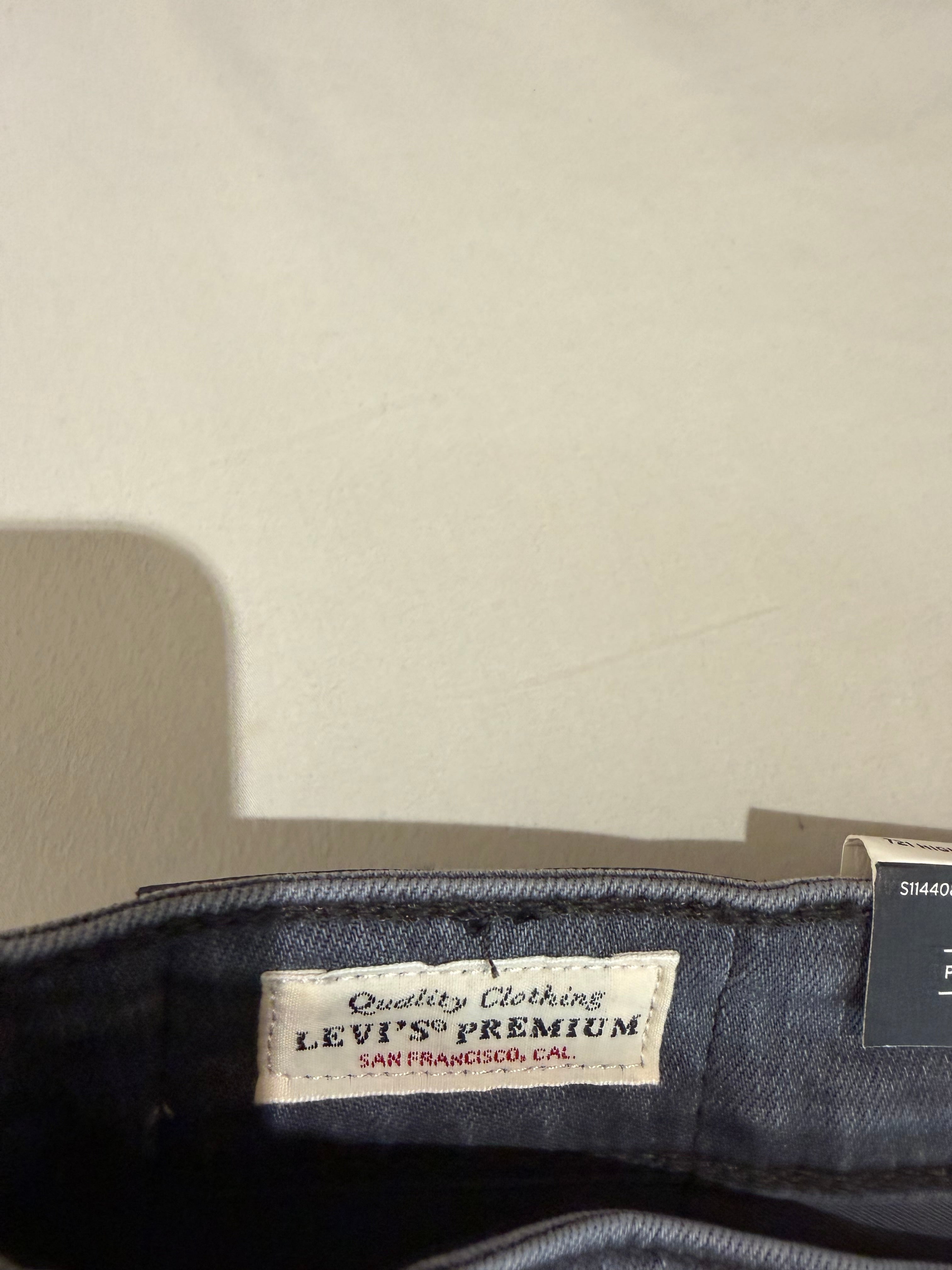 Jean Levi's® 721 High Rise Skinny Femme Gris Délavé – Taille W27 L30 – Neuf avec Étiquette