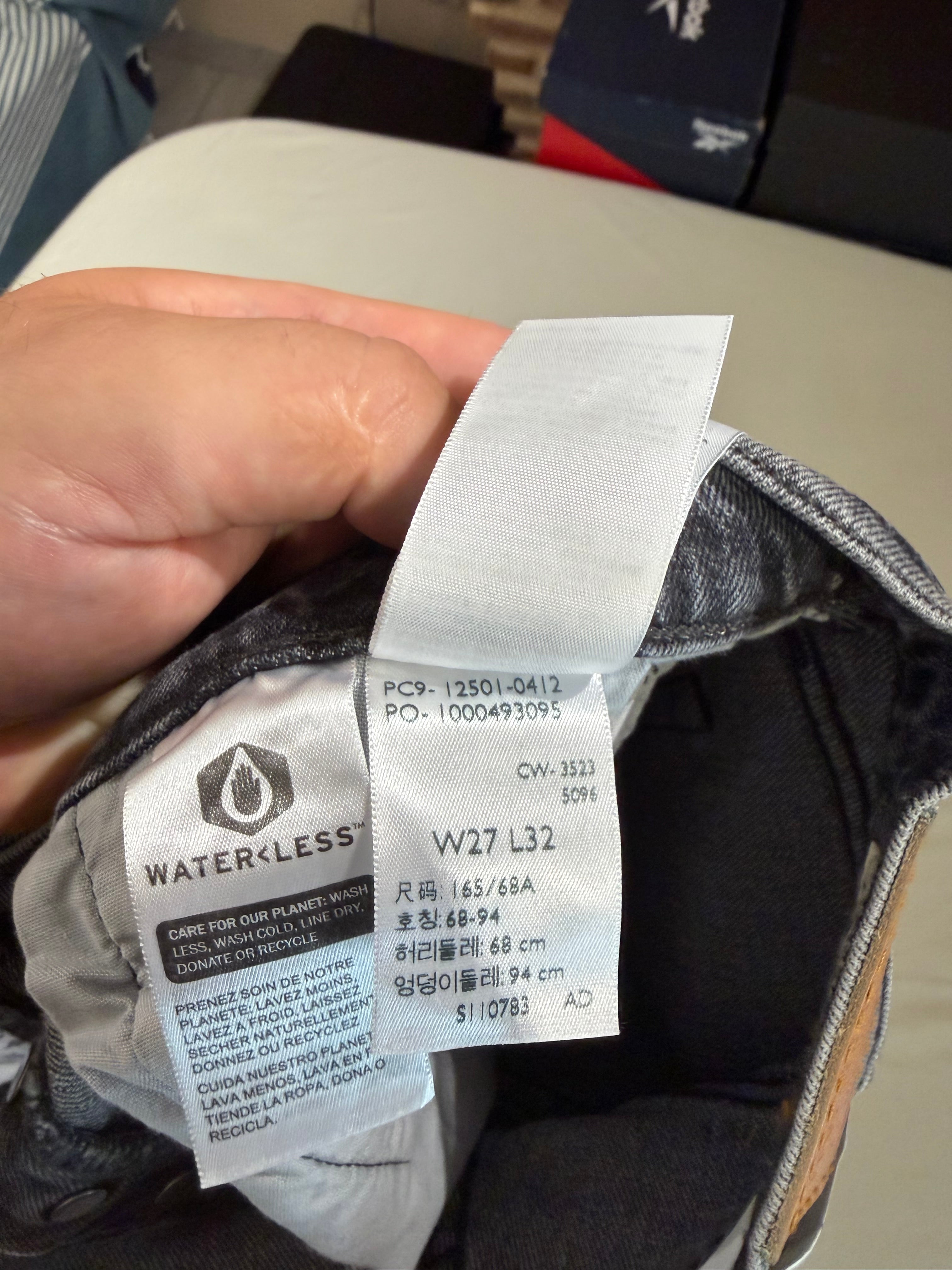 Jean Levi's® 501® Original Femme Gris Délavé – Taille W27 L32 – Neuf avec Étiquette