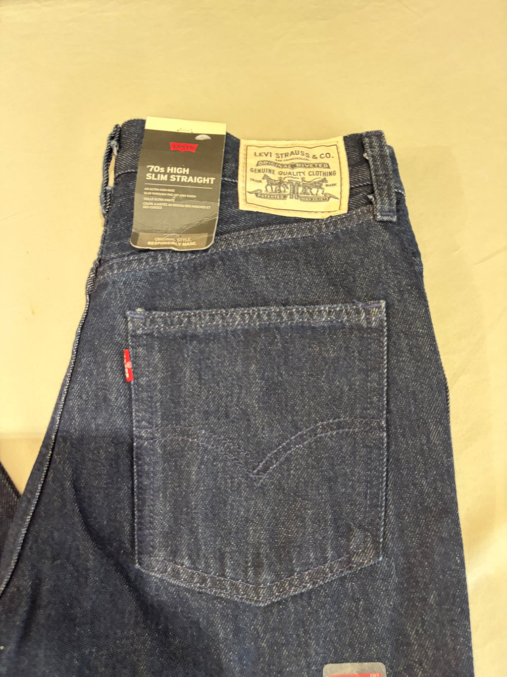 Jean Levi's® 70s High Slim Straight Femme Bleu Brut – Taille W27 L32 – Neuf avec Étiquette
