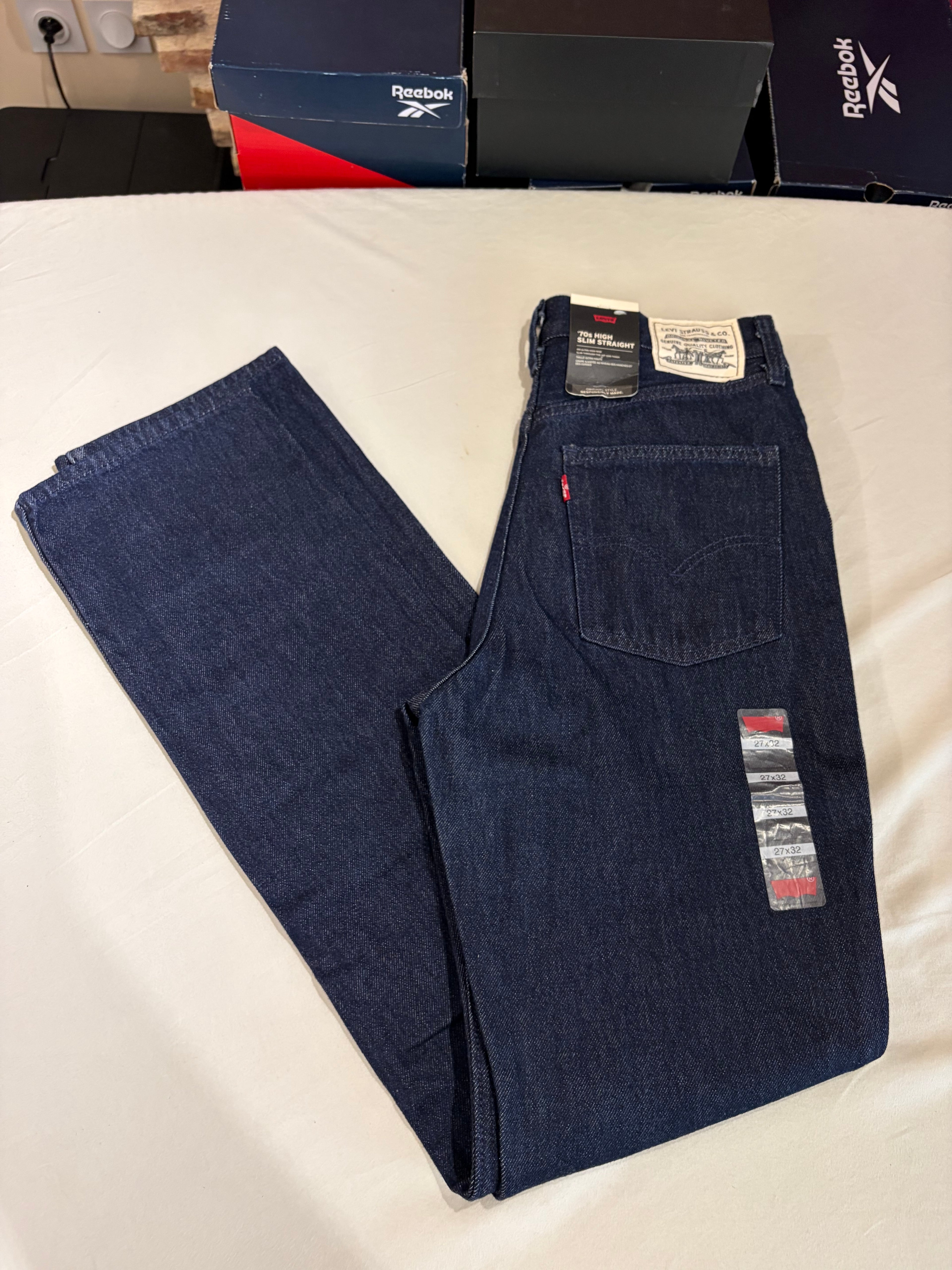 Jean Levi's® 70s High Slim Straight Femme Bleu Brut – Taille W27 L32 – Neuf avec Étiquette