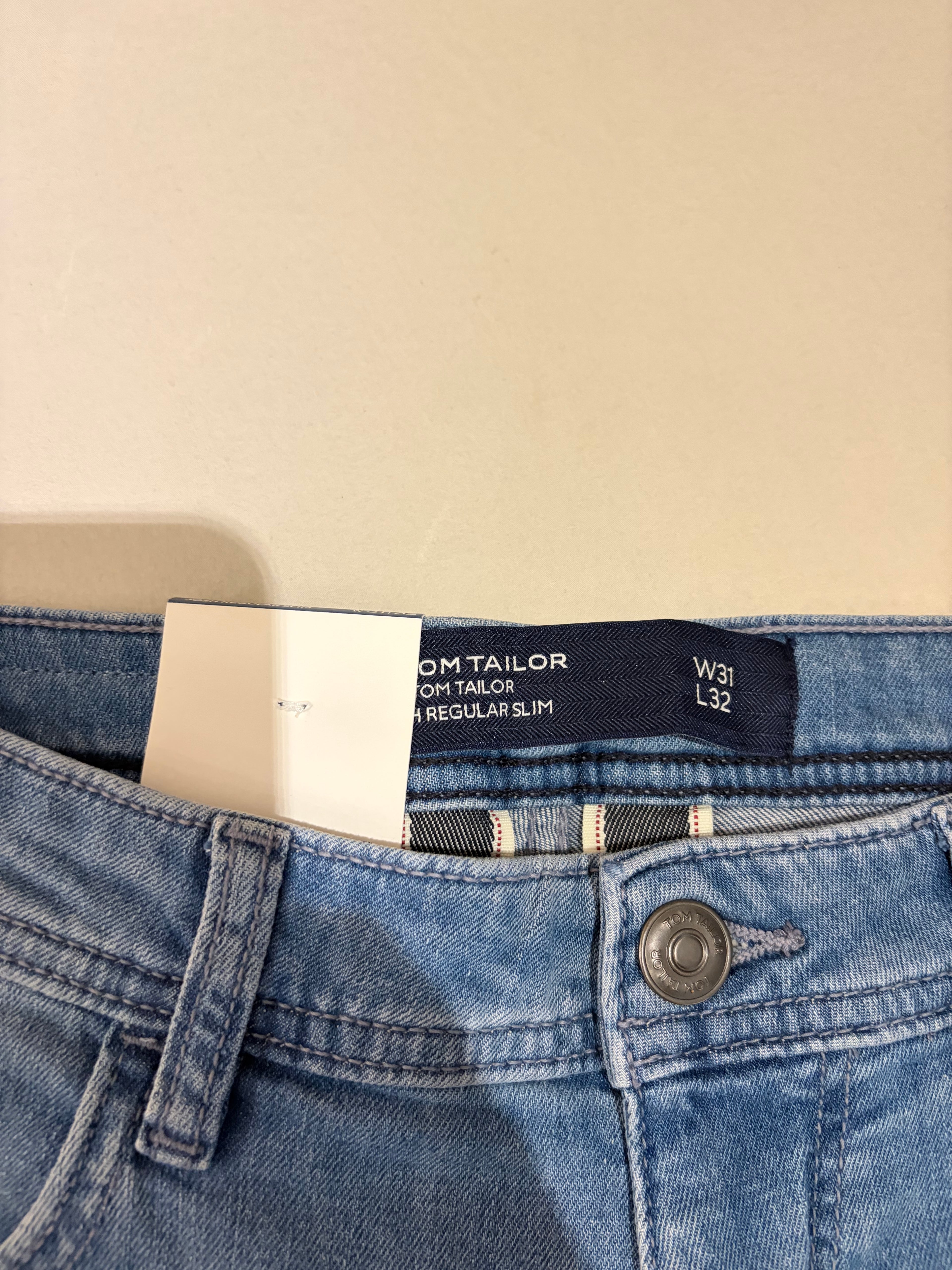 Jean Tom Tailor Josh Regular Slim Ultra Light Denim Homme Bleu Clair – Neuf avec étiquettes – Taille 31/32