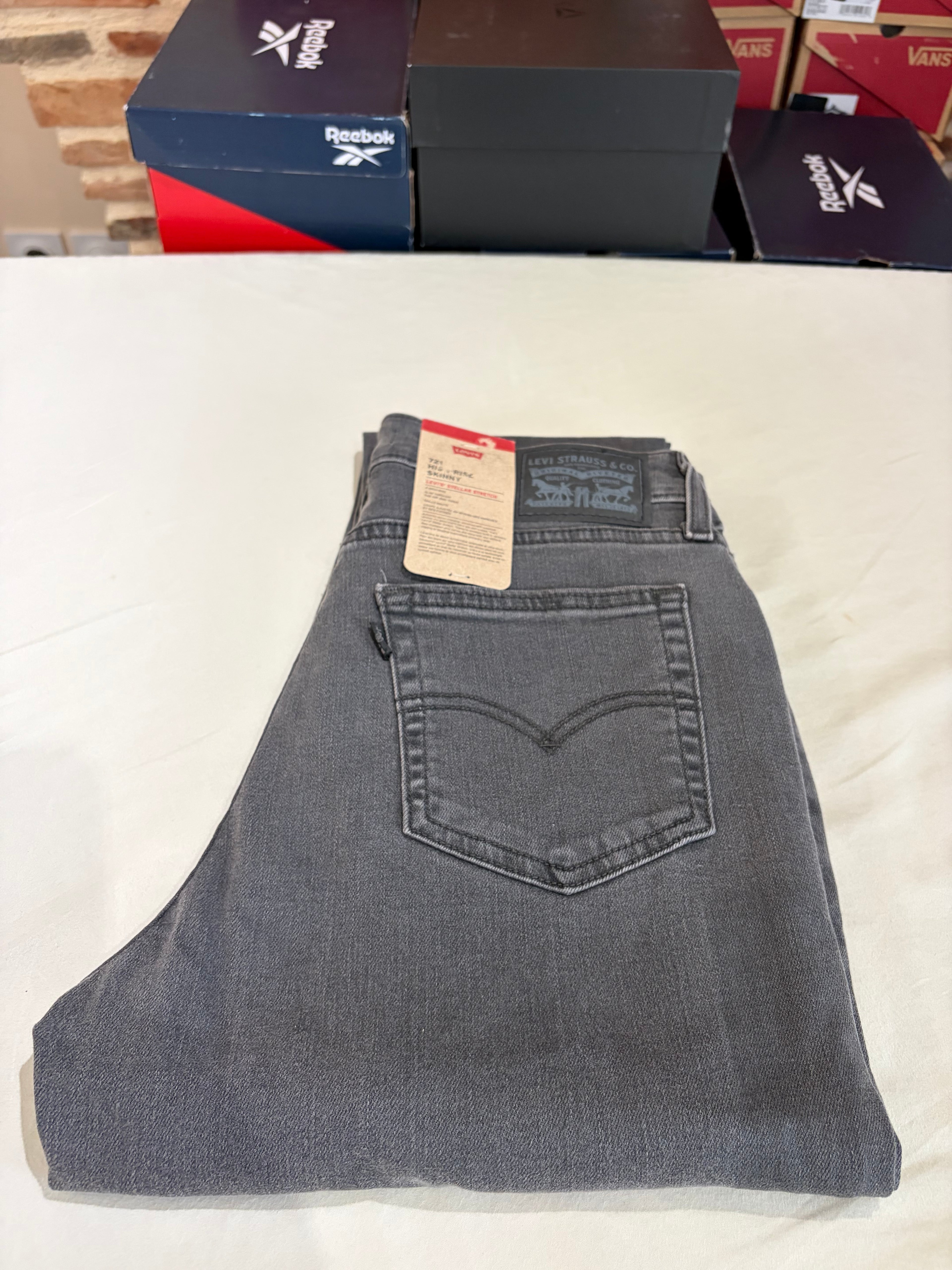 Jean Levi's® 721 High Rise Skinny Femme Gris Délavé – Taille W28 L34 – Neuf avec Étiquette
