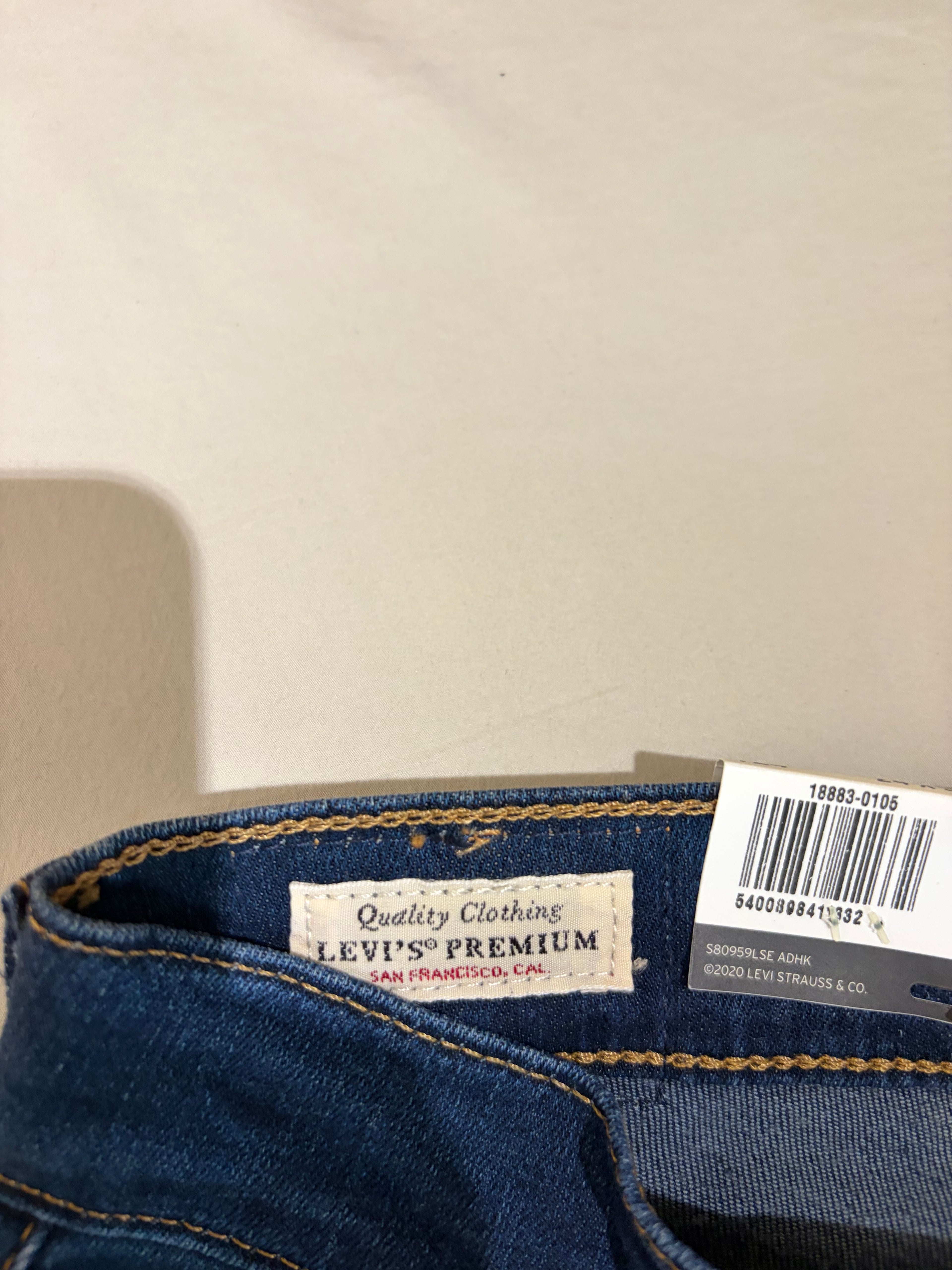 Levi's Premium 724 High-Rise Straight Femme Bleu Foncé 24x30 | Jean Taille Haute Neuf