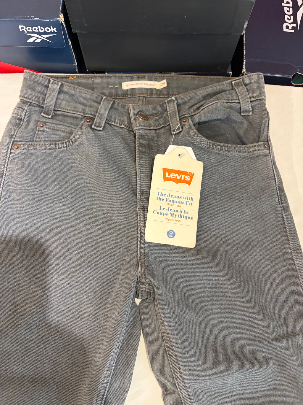 Jean Levi's® 721 Vintage High Rise Skinny Femme Gris Délavé – Taille 25 – Neuf