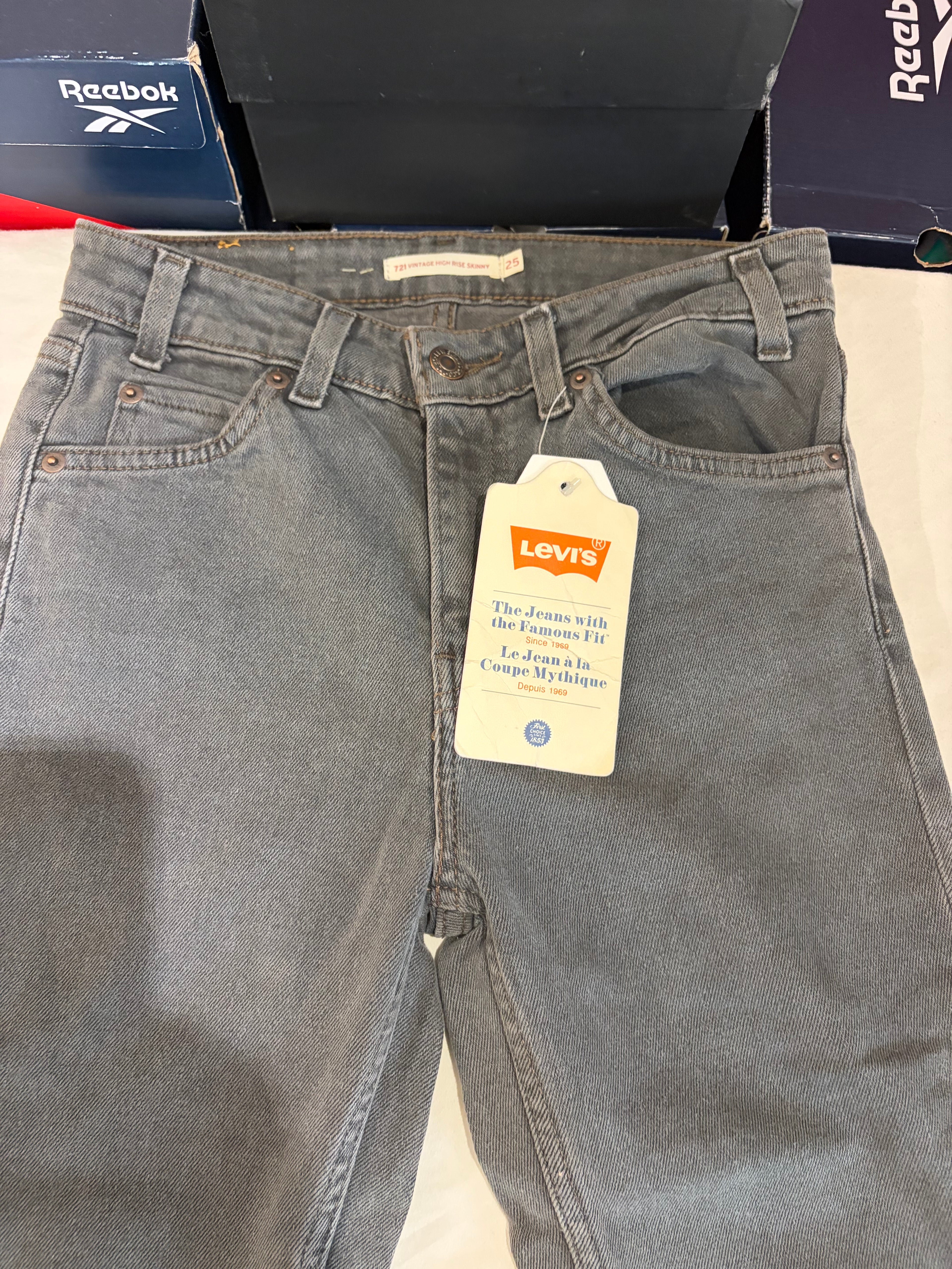 Jean Levi's® 721 Vintage High Rise Skinny Femme Gris Délavé – Taille 25 – Neuf