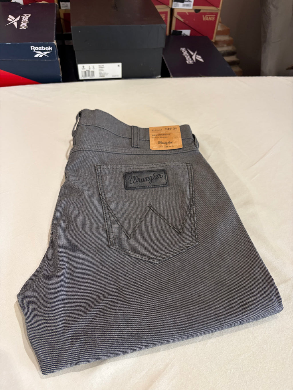 Jean Wrangler Greensboro Modern Straight Homme Gris W34 L34 Neuf
