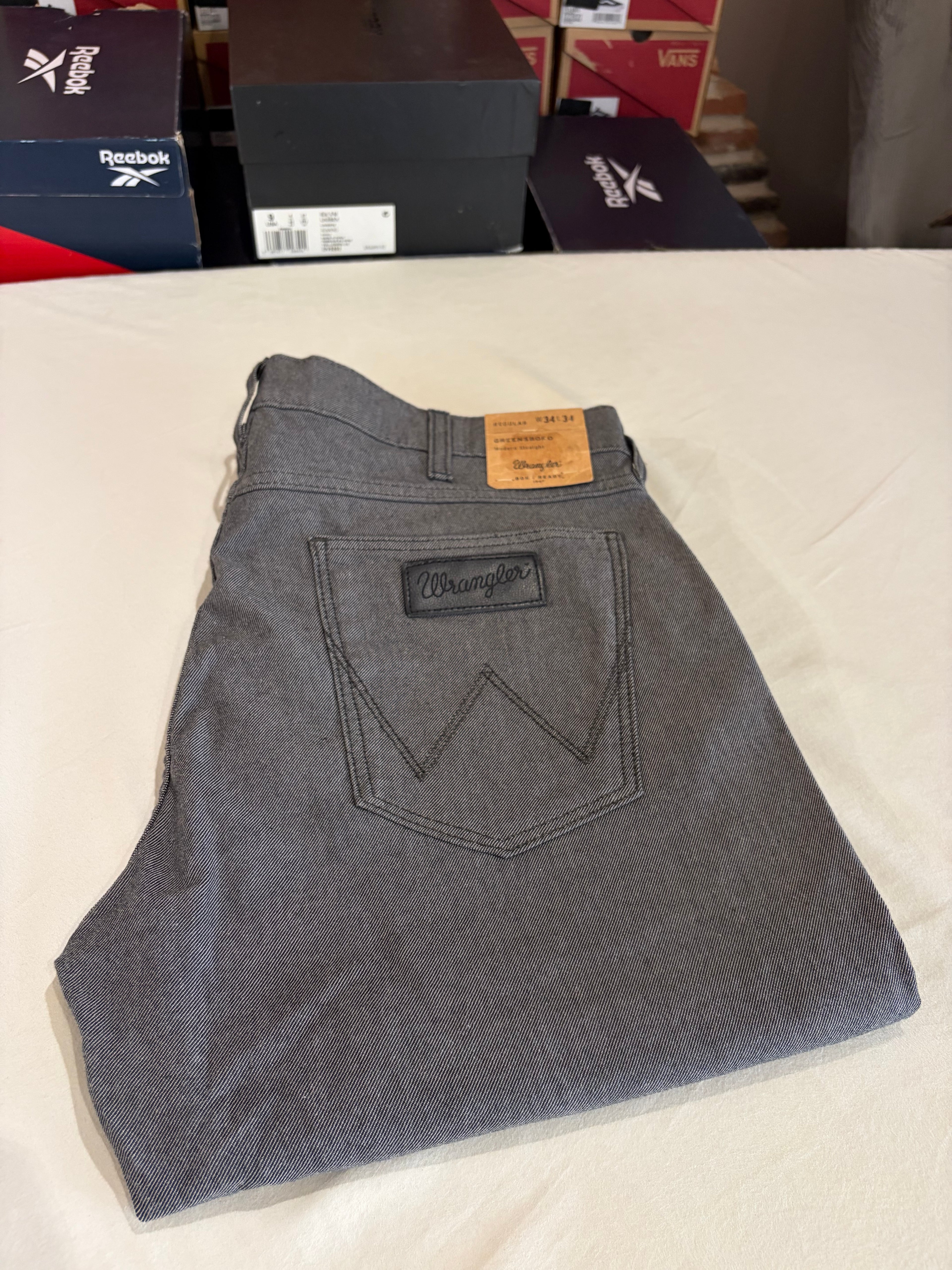 Jean Wrangler Greensboro Modern Straight Homme Gris W34 L34 Neuf