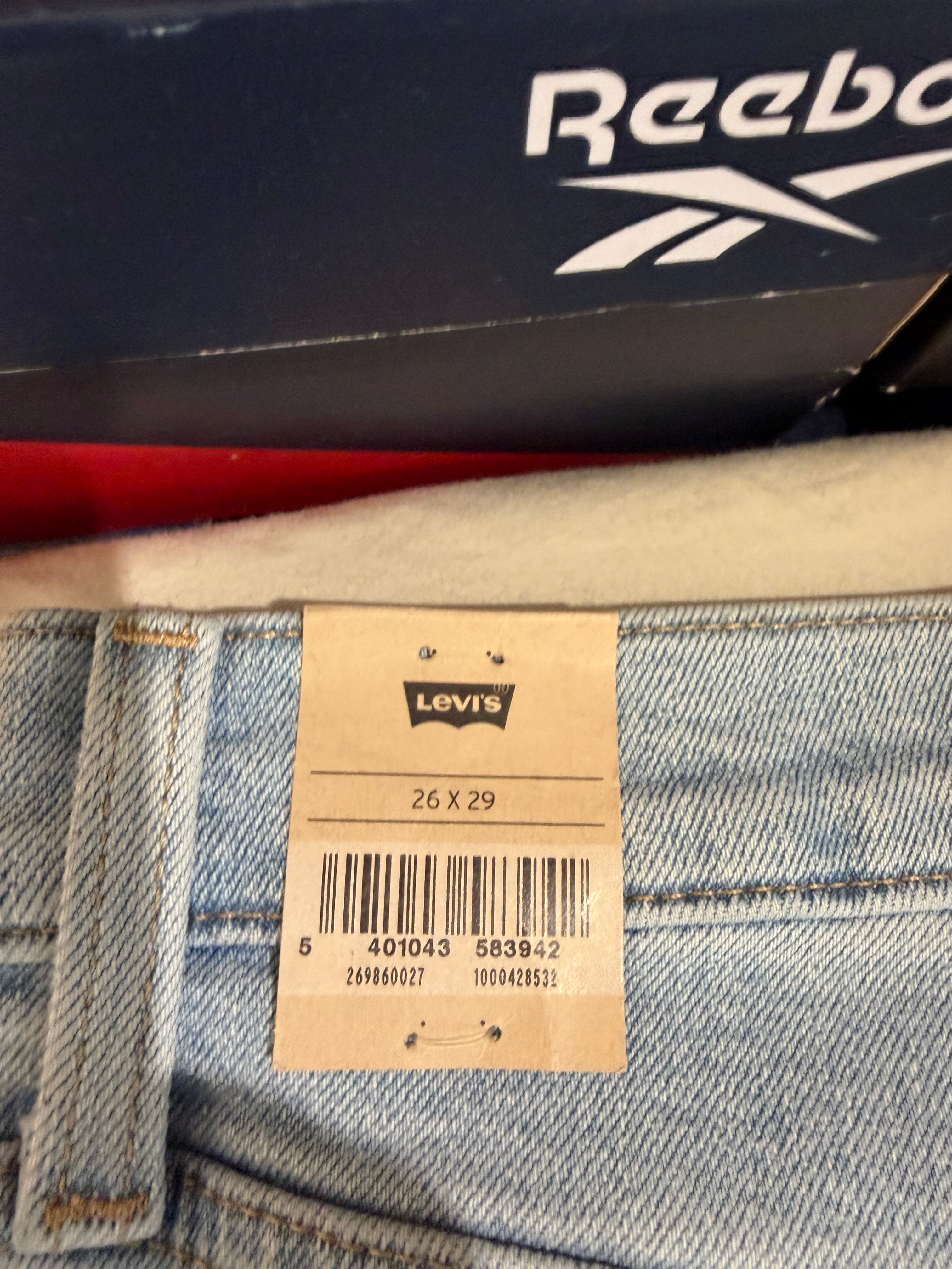 Jean Levi's® High Waisted Mom Femme Bleu Clair – Taille W26 – Neuf avec Étiquette
