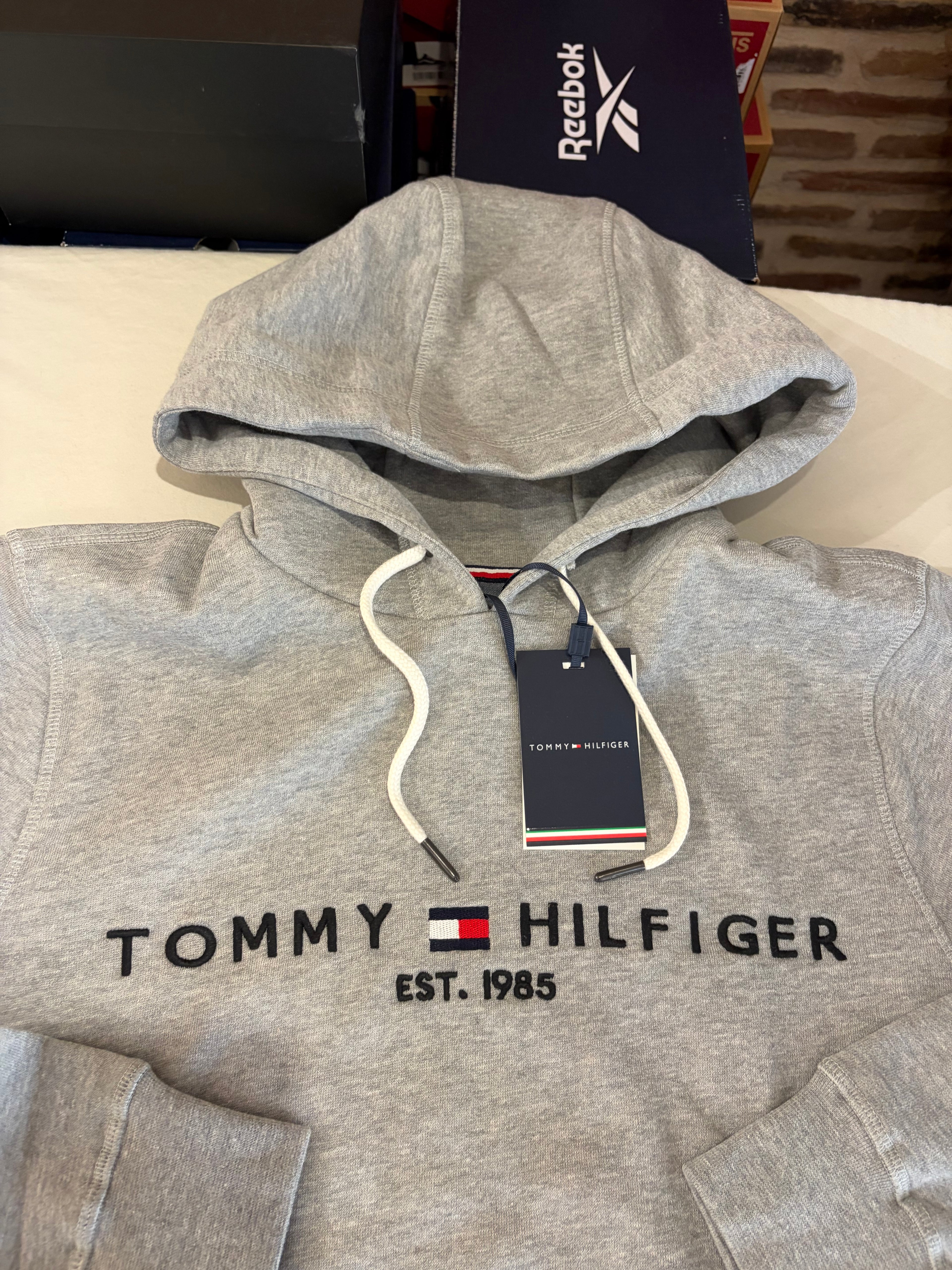 Sweat à capuche Tommy Hilfiger Homme Gris Chiné Cloud Heather Taille L - Tommy Logo Hoody - Neuf