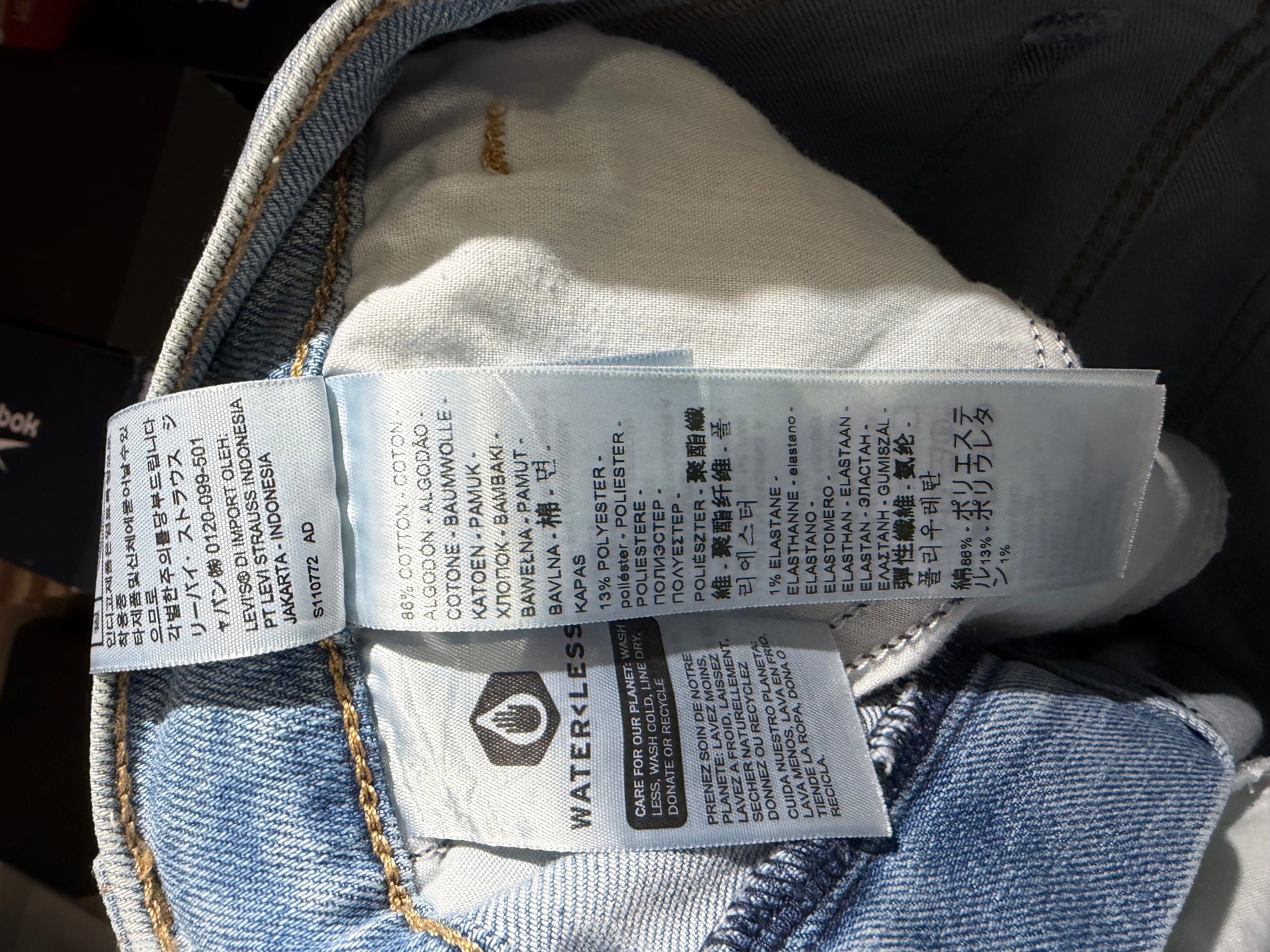 Levi's High-Waisted Mom Jeans Femme Bleu Clair 23x29 | Jean Taille Haute Neuf