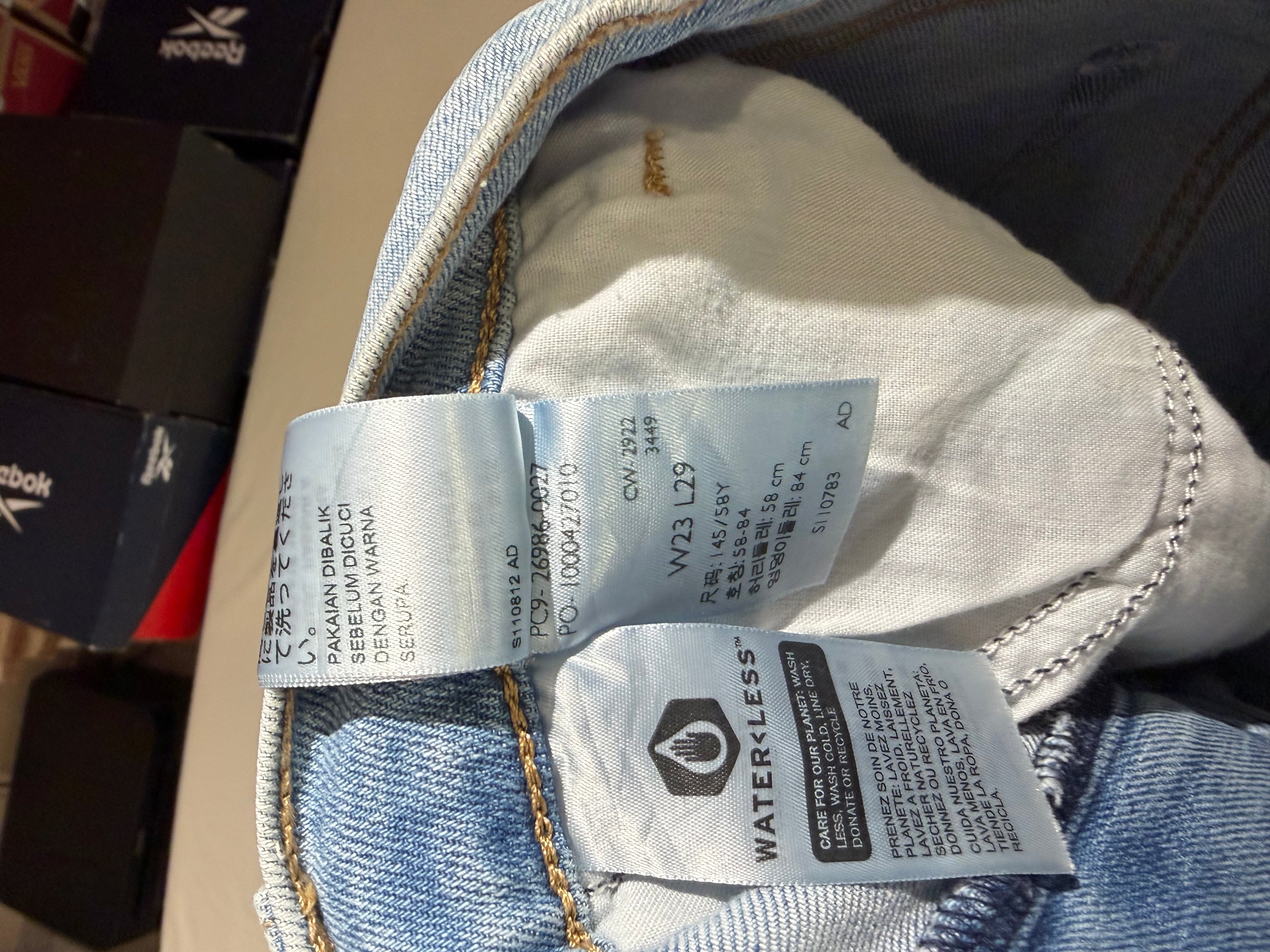 Levi's High-Waisted Mom Jeans Femme Bleu Clair 23x29 | Jean Taille Haute Neuf