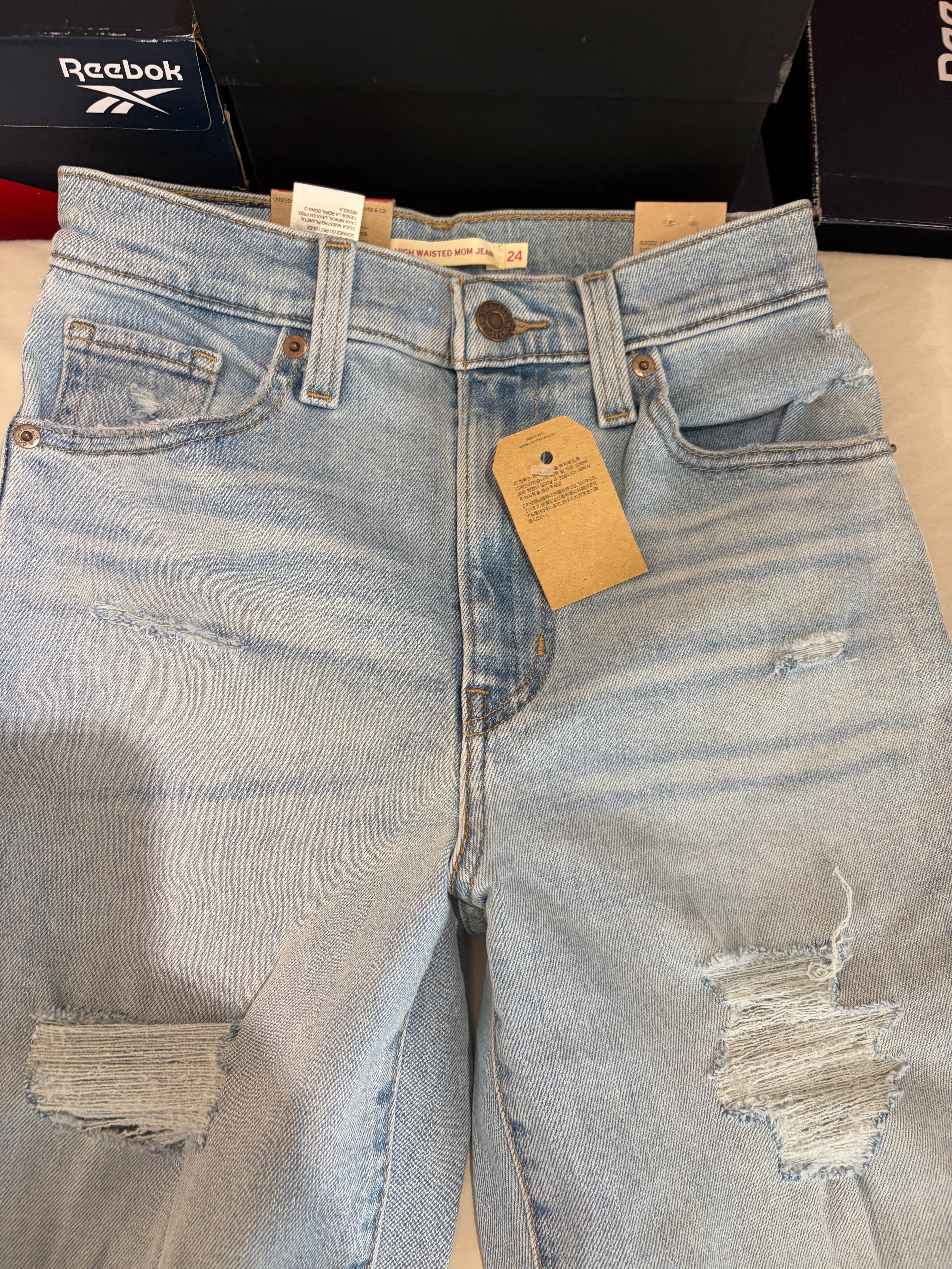 Levi's High-Waisted Mom Jeans Femme Bleu Clair 24x27 | Jean Taille Haute Neuf