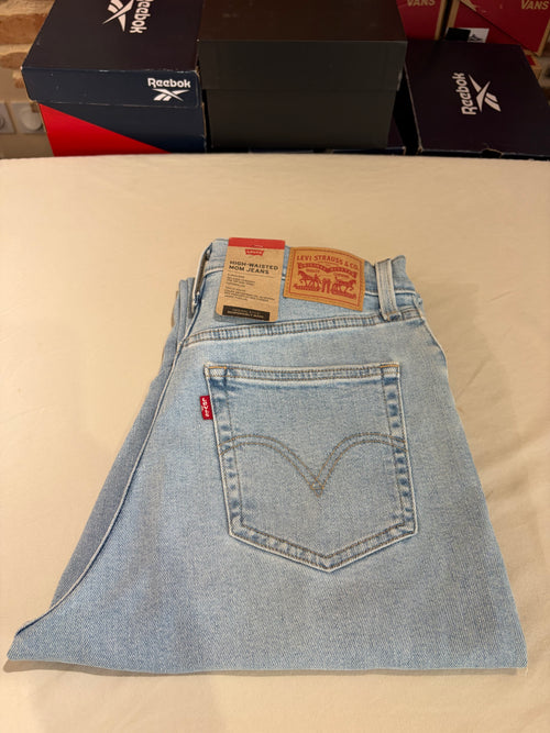 Jean Levi's® High-Waisted Mom Jeans Femme Bleu Denim Clair – Taille W29 L27 – Neuf avec Étiquette