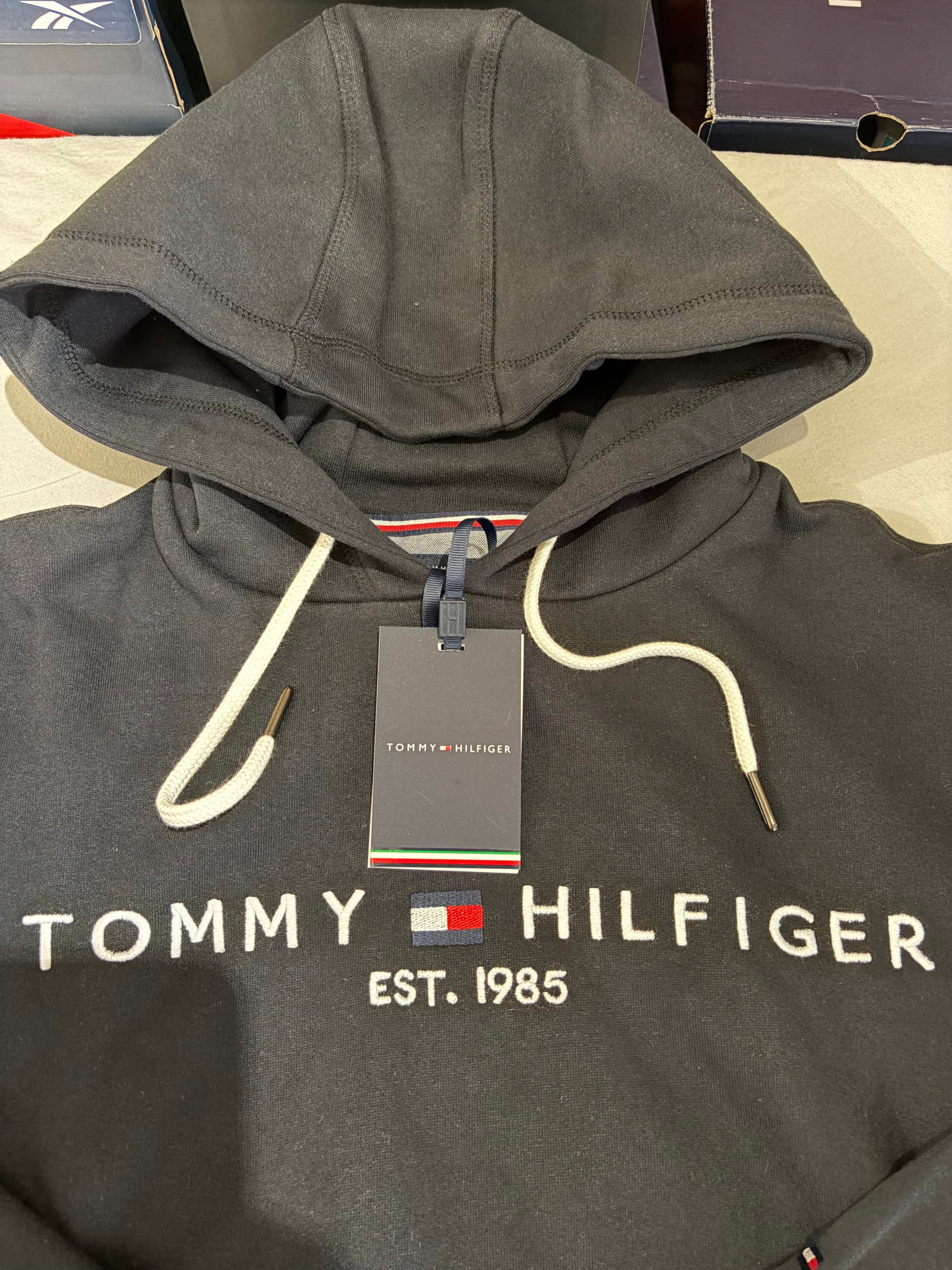 Sweat à capuche Tommy Hilfiger Logo Noir Homme – Taille M – Neuf avec étiquette