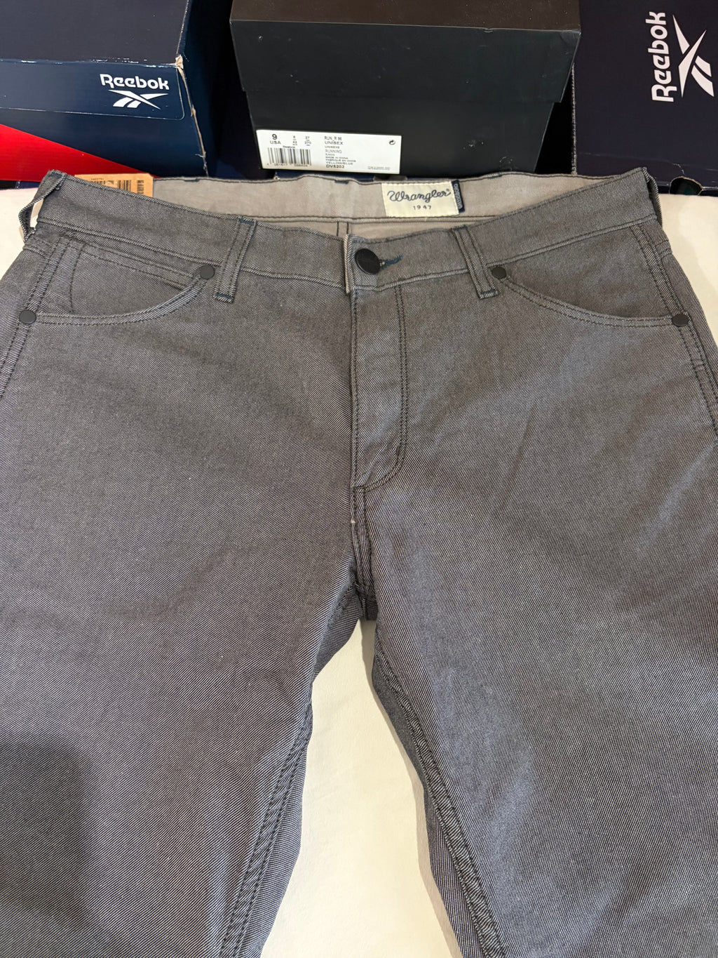 Jean Wrangler Greensboro Modern Straight Homme Gris W34 L34 Neuf