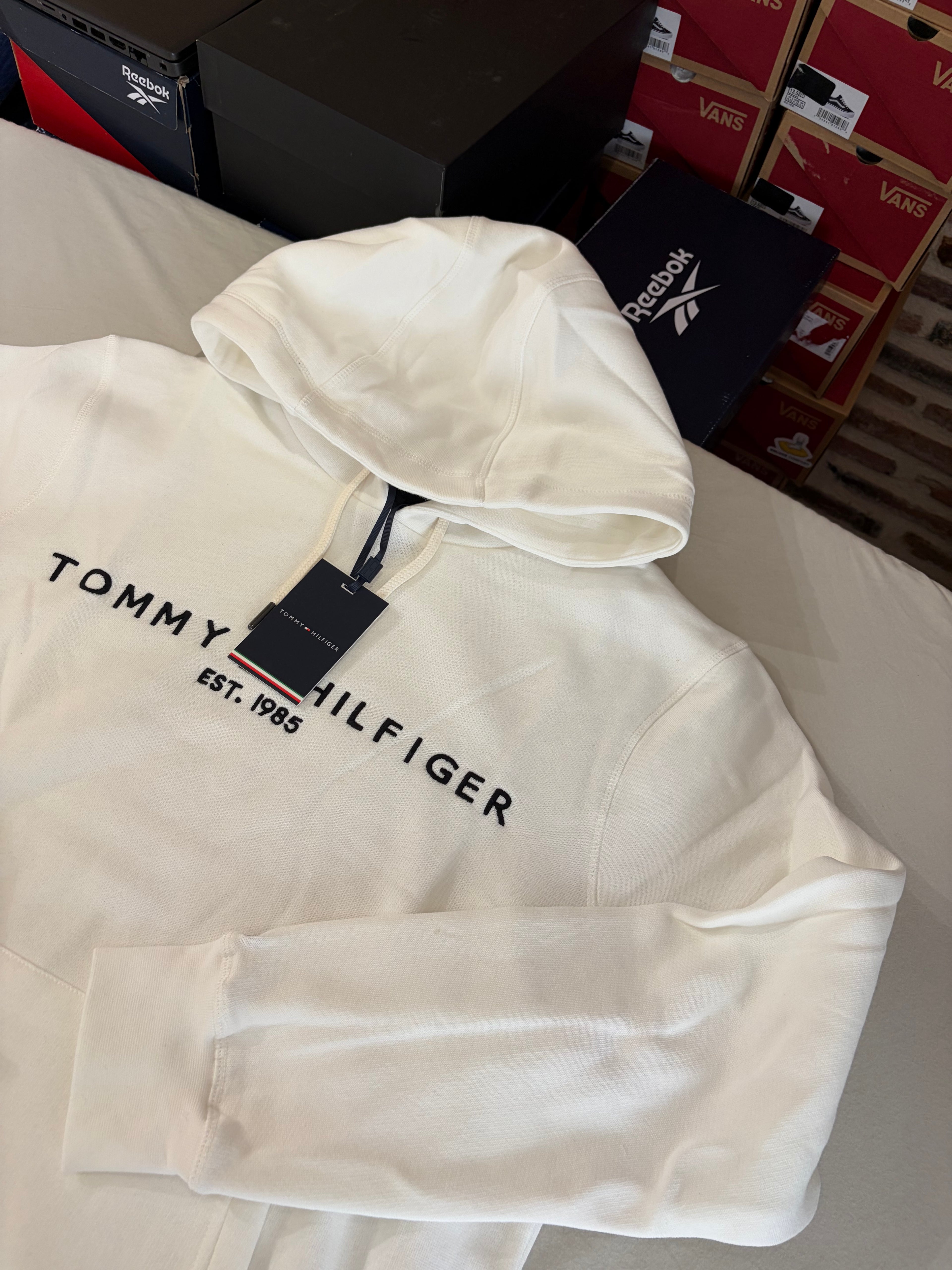 Sweat à capuche Tommy Hilfiger Homme Blanc Cassé Taille XL - Tommy Logo Hoody - Logo Brodé EST. 1985 - Neuf