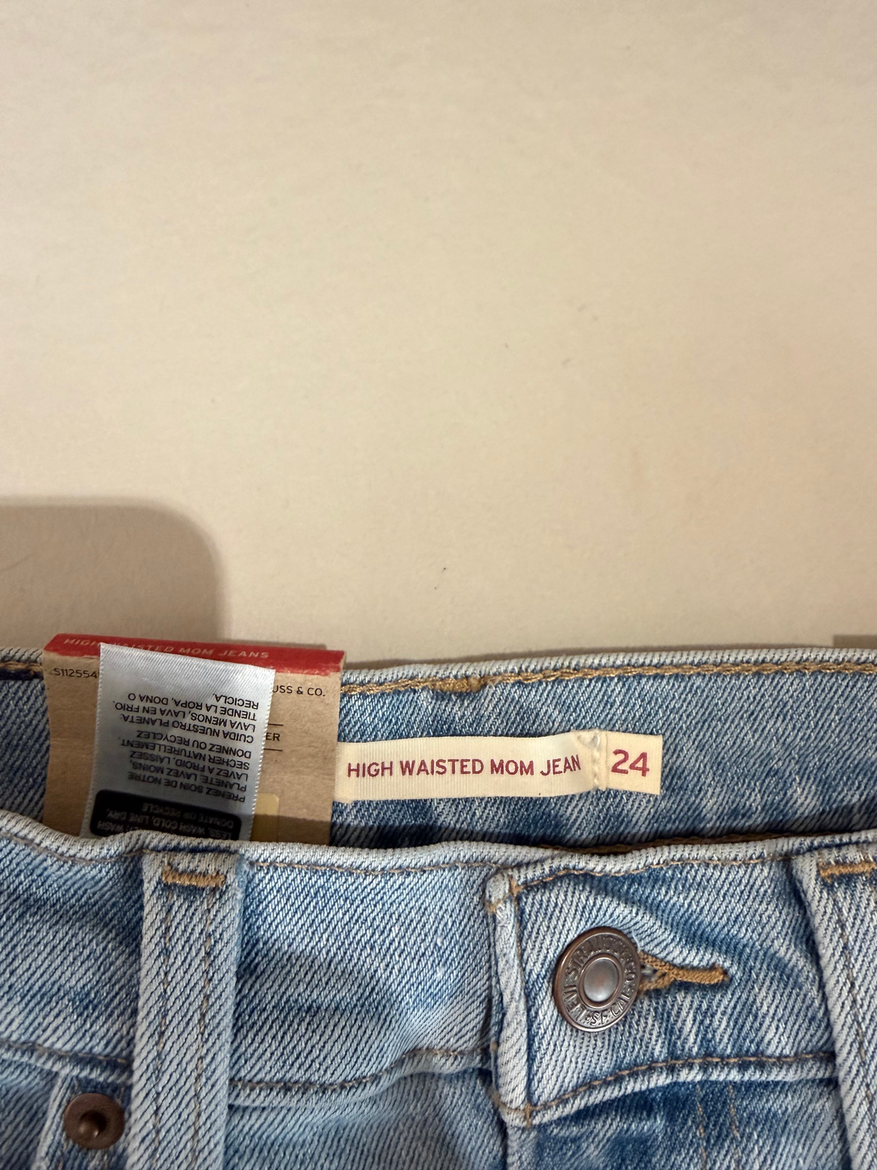 Levi's High-Waisted Mom Jeans Femme Bleu Clair 24x27 | Jean Taille Haute Neuf