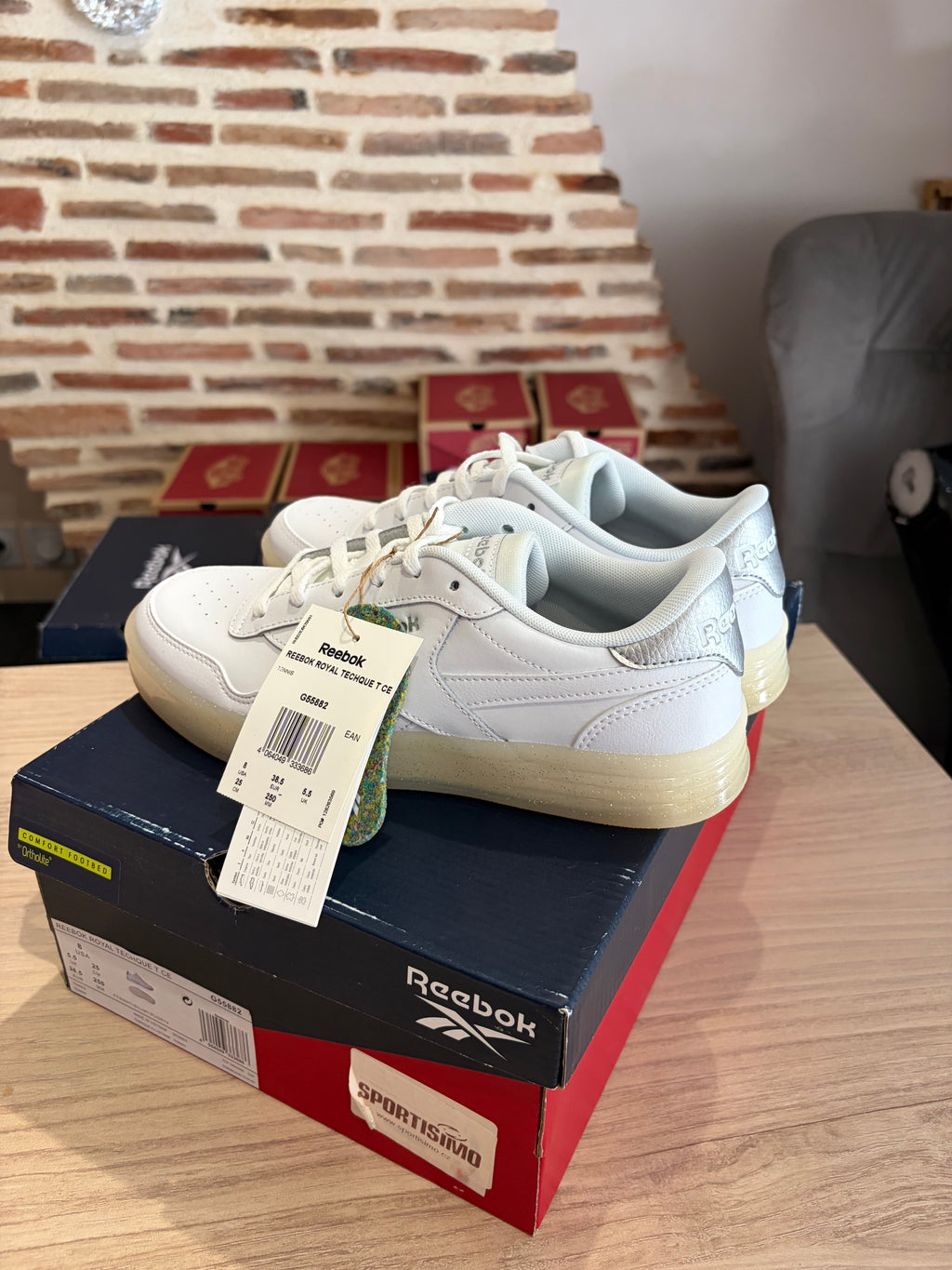 Reebok Royal Techque T CE Femme Blanche – Pointure 38,5 – Neuves avec boîte