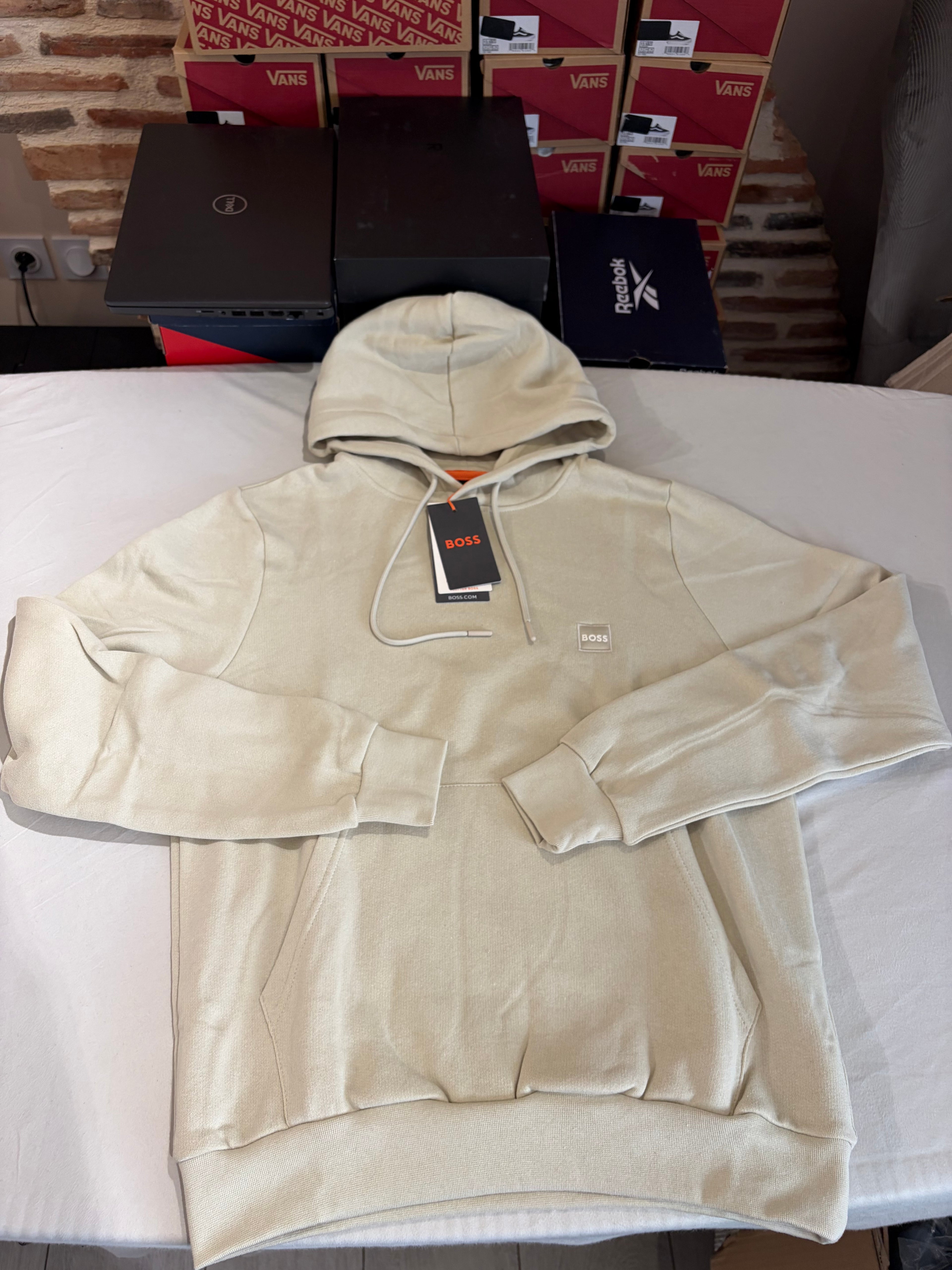 Sweat à Capuche BOSS Homme Wetalk Beige Clair – Logo Patch – Taille S – Neuf