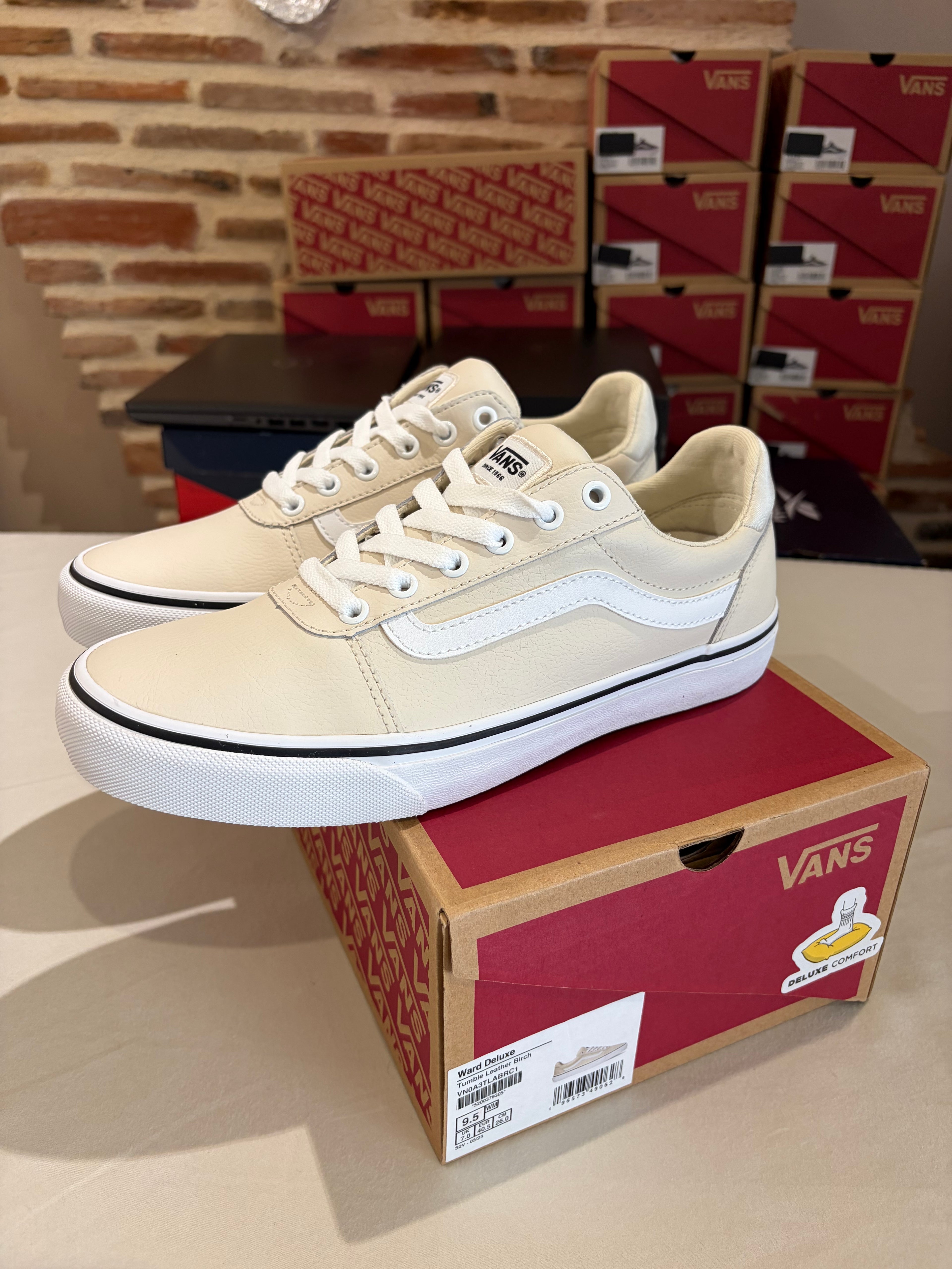 Vans Ward Deluxe Tumble Leather Birch – Homme – Taille 40,5 – Neuves avec boîte