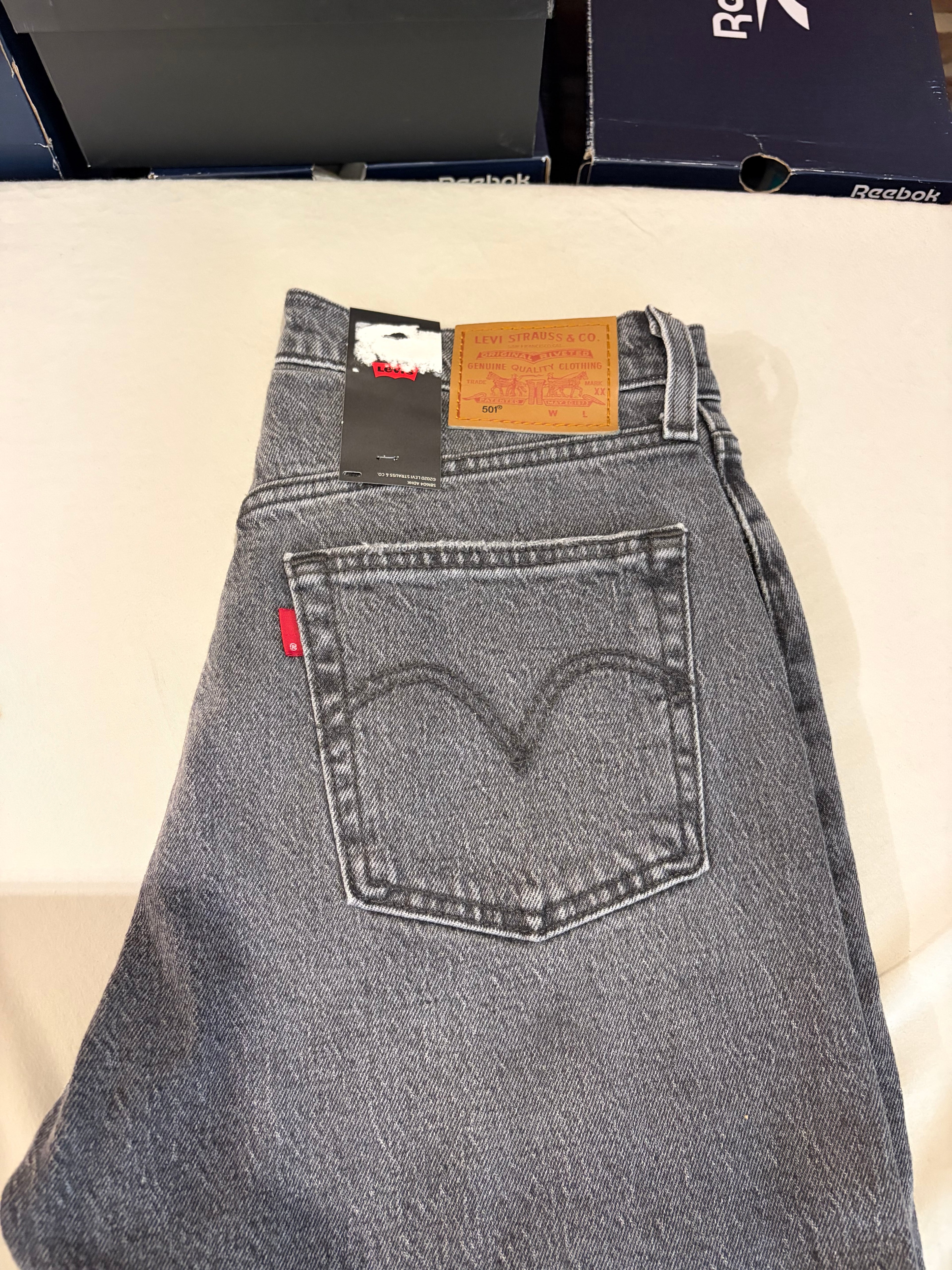 Jean Levi's® 501® Original Femme Gris Délavé – Taille W27 L32 – Neuf avec Étiquette